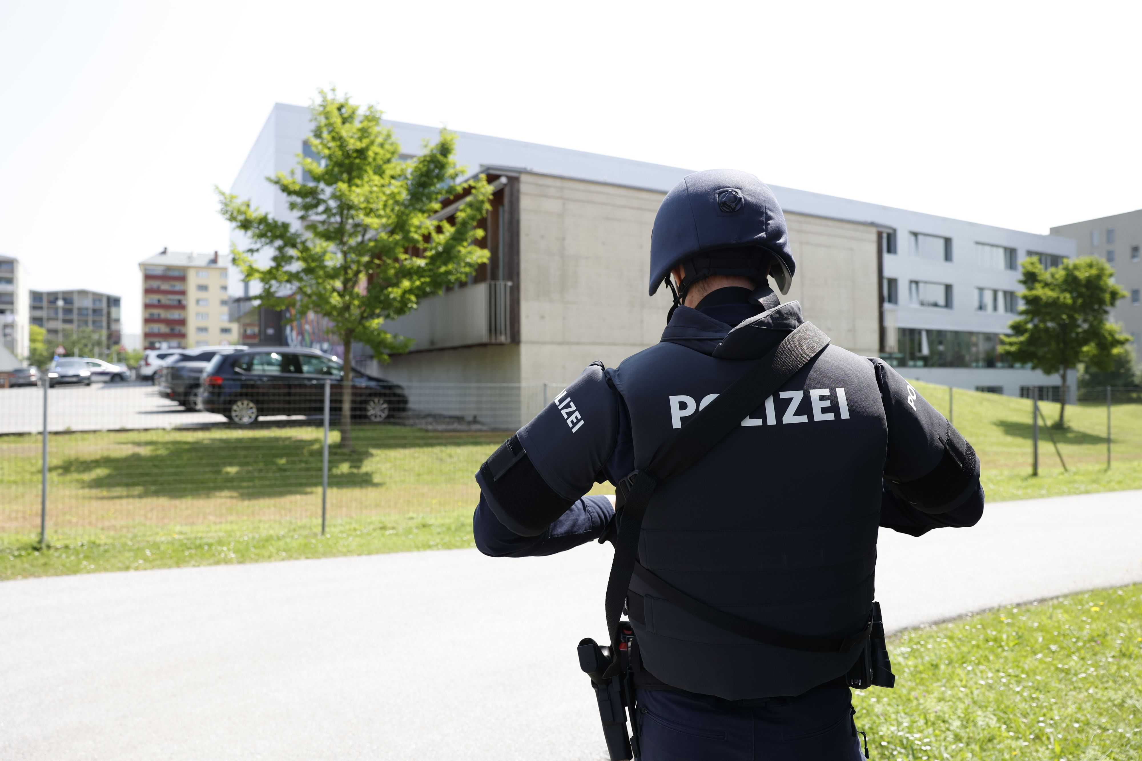 Die Polizei steht nach wie vor im Großeinsatz.