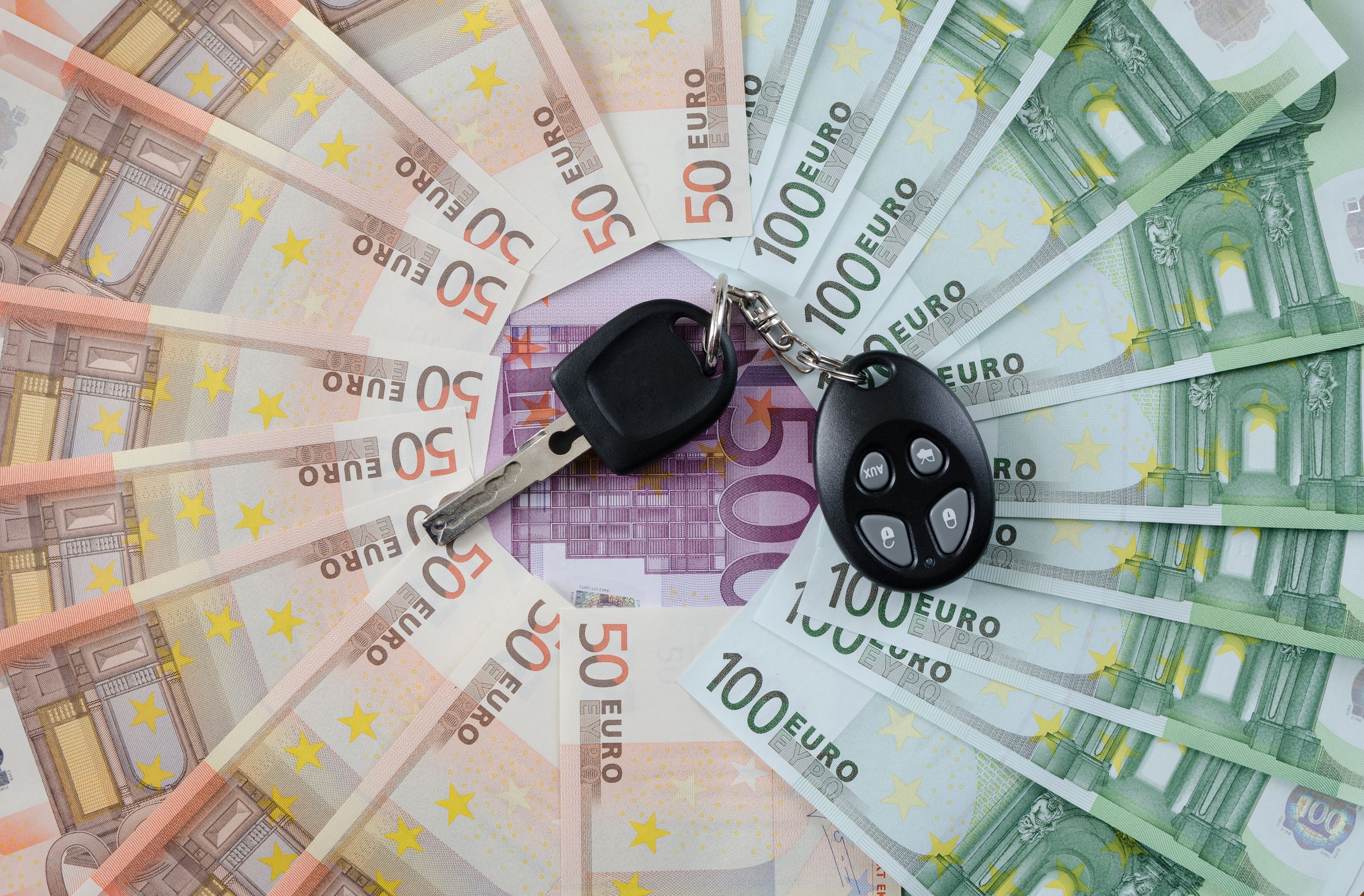 Volltanken wurde bei einem 50-Liter-Tank seit Jänner um bis zu 12,20 Euro günstiger.