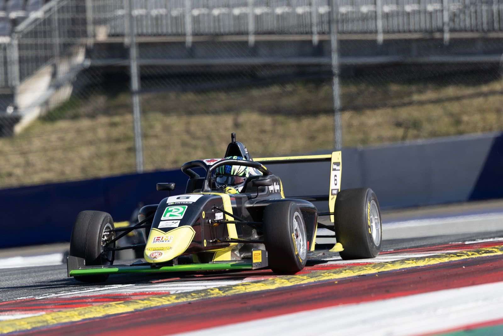 Zwei junge Formel-4-Piloten des 