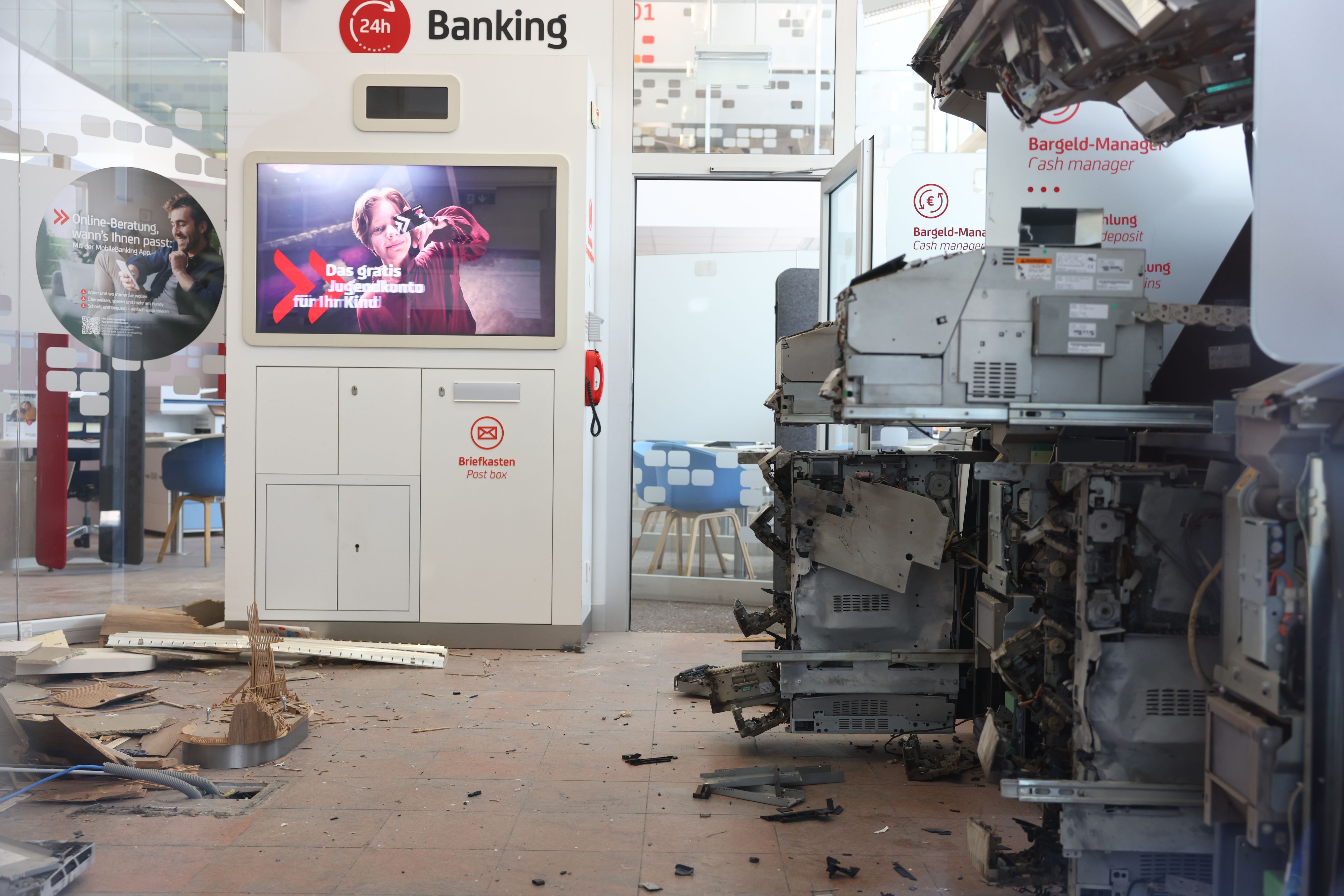 Die Täter sorgten für erhebliches Chaos im Foyer. (Archiv)