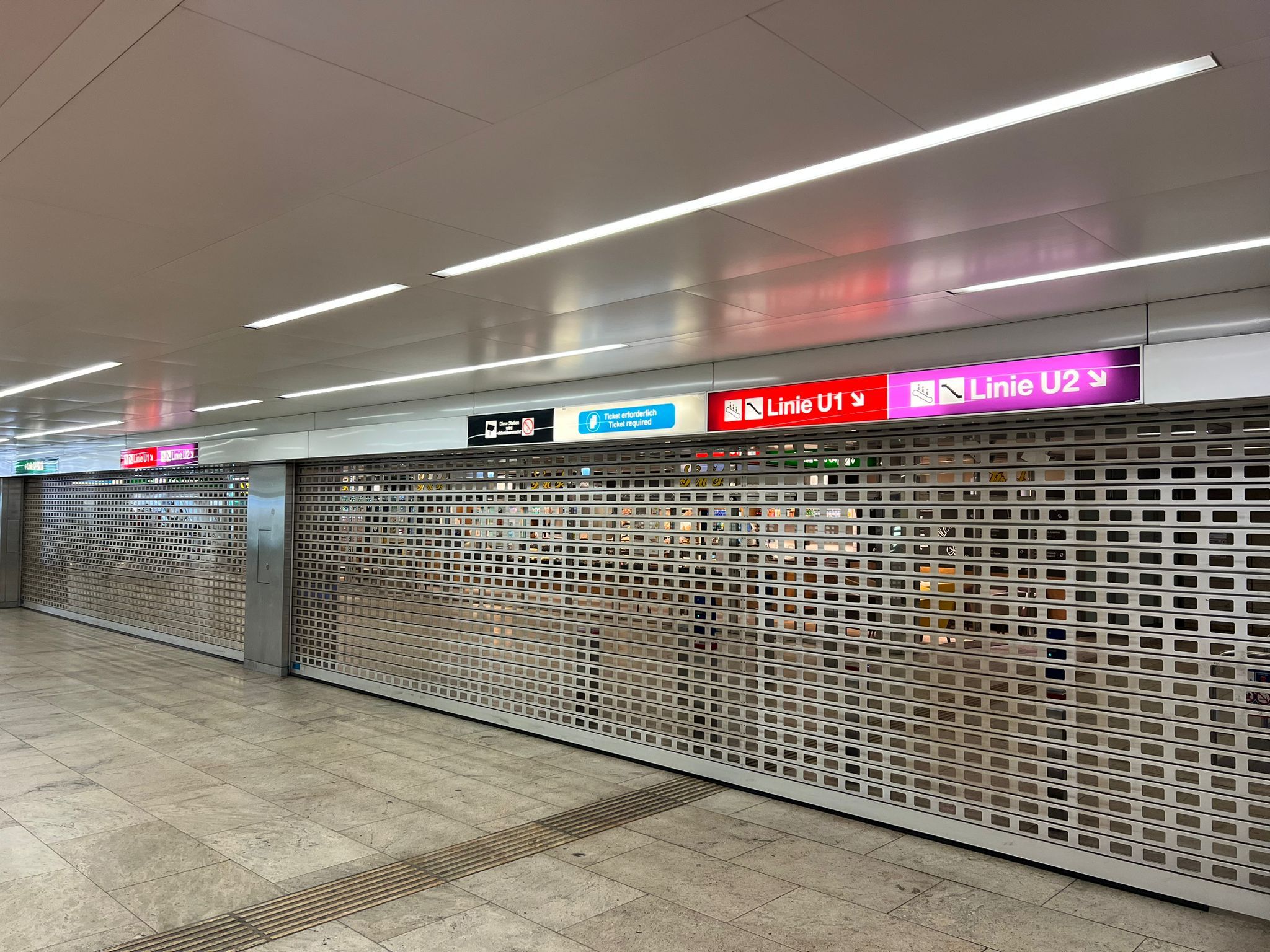 Die U-Bahnstation Karlsplatz wurde gesperrt.