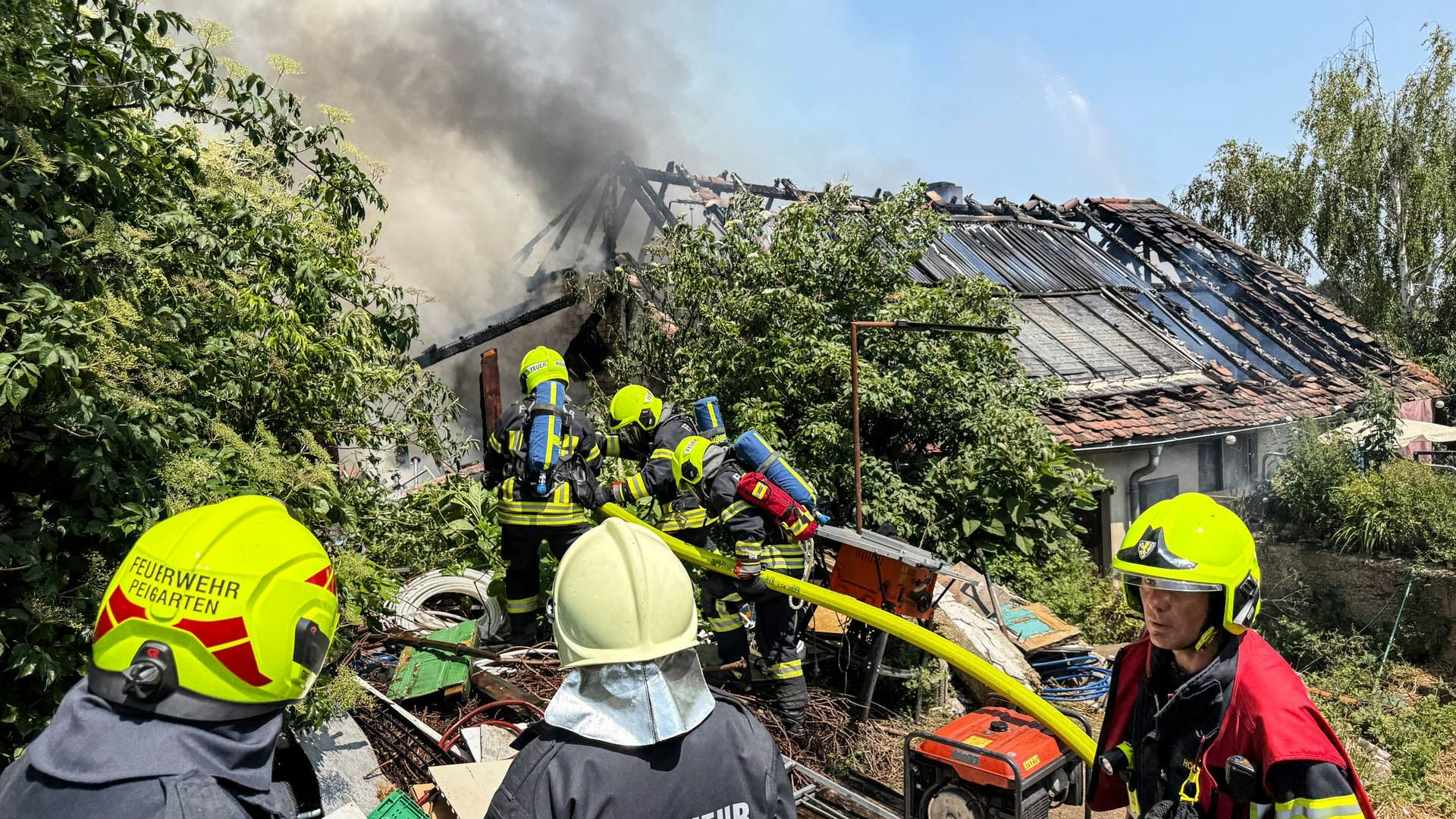 Heute.at - Haus komplett vernichtet – Spendenaktion für Mädchen