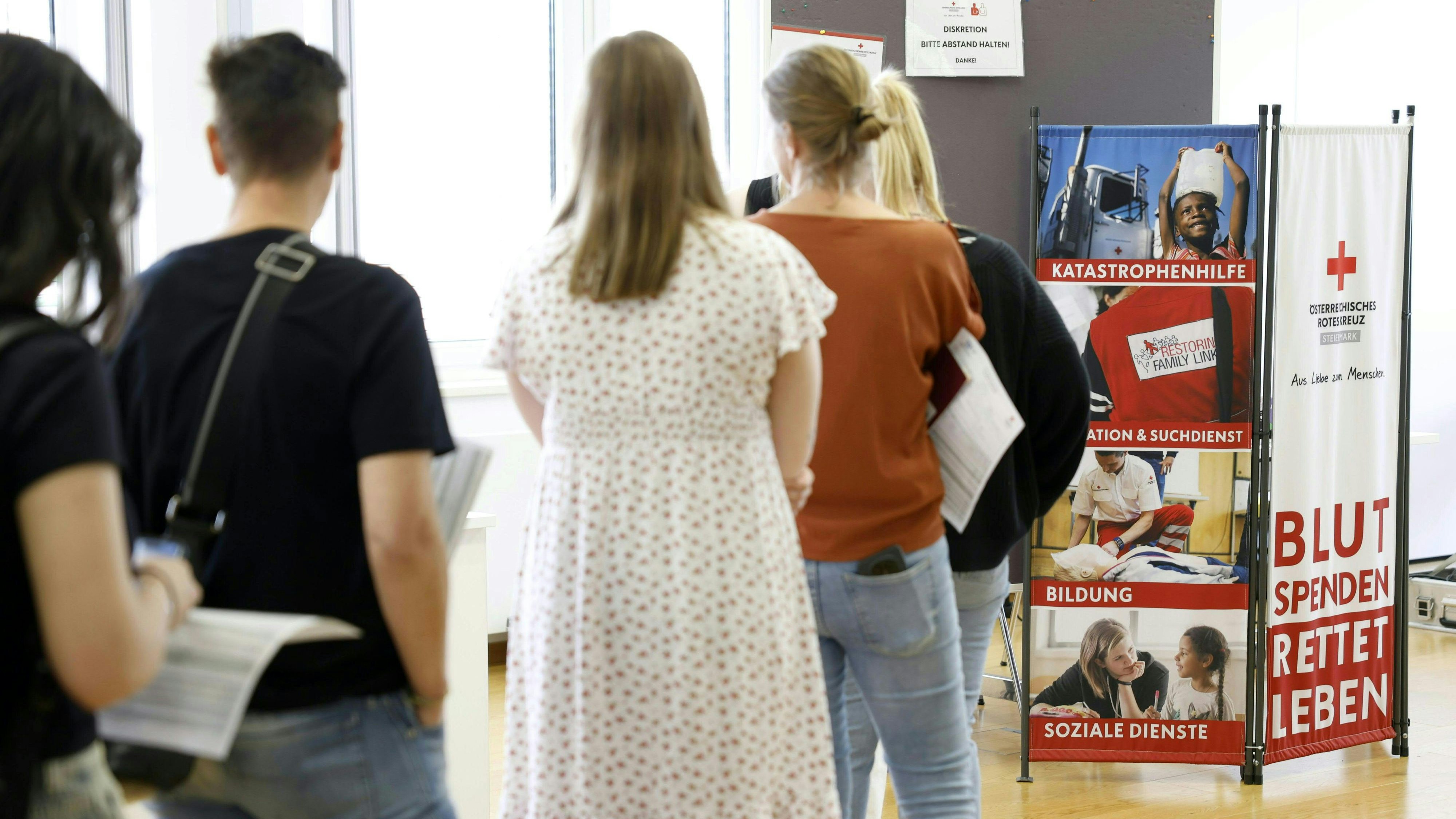 Heute.at - Kritisches Niveau! Blutspender dringend gesucht