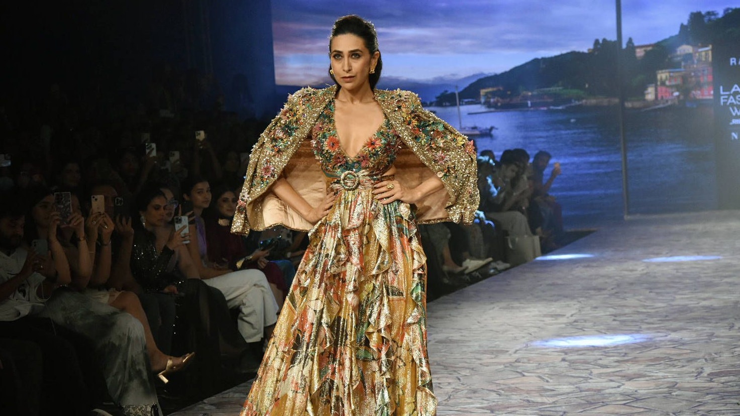 Sunjay Kapur war mit der Schauspielerin Karisma Kapoor verheiratet.