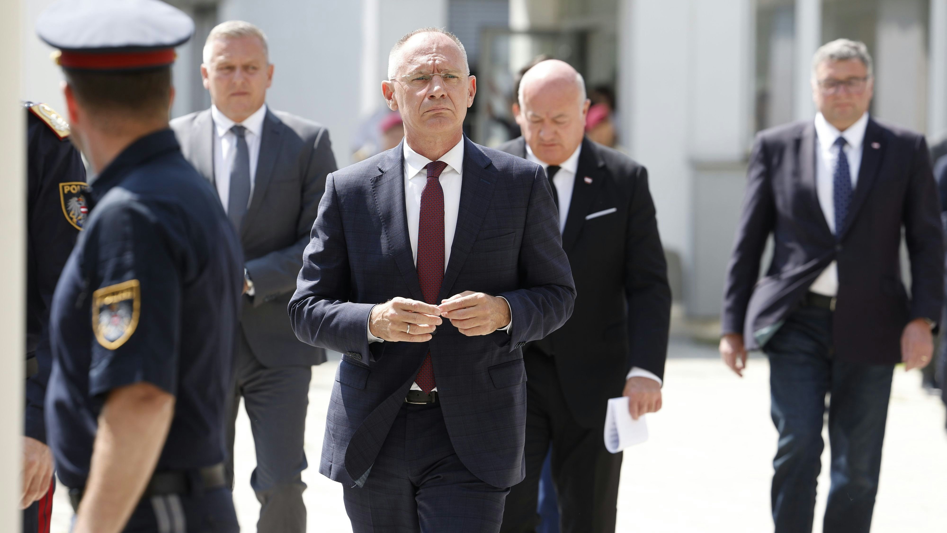 Innenminiser Gerhard Karner und Steiermark-LH Mario Kunasek (l.) loben den konstruktiven Austausch untereinander.