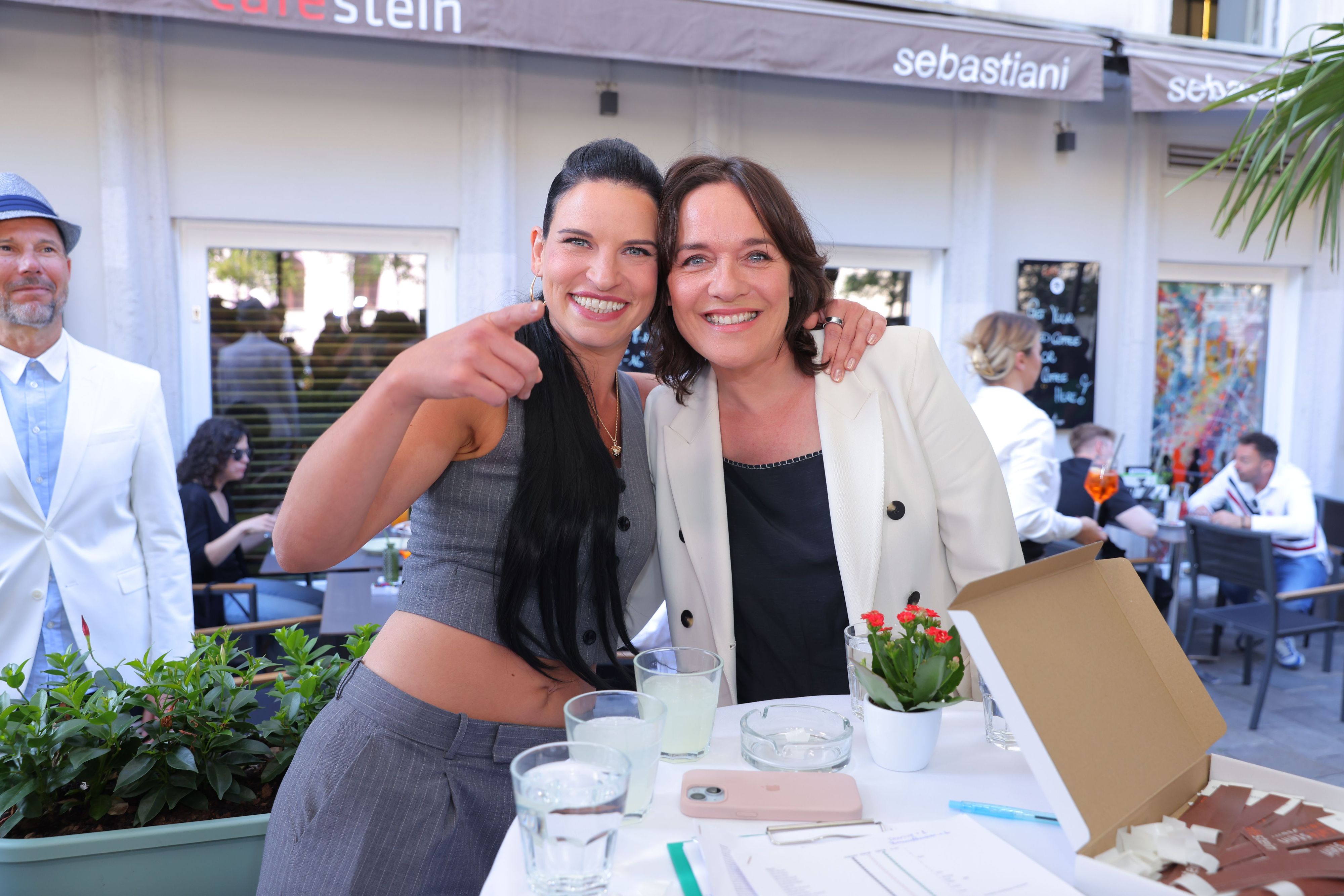 Conny Kreuter und Eva Pölzl feierten beim Geburtstag vom 
