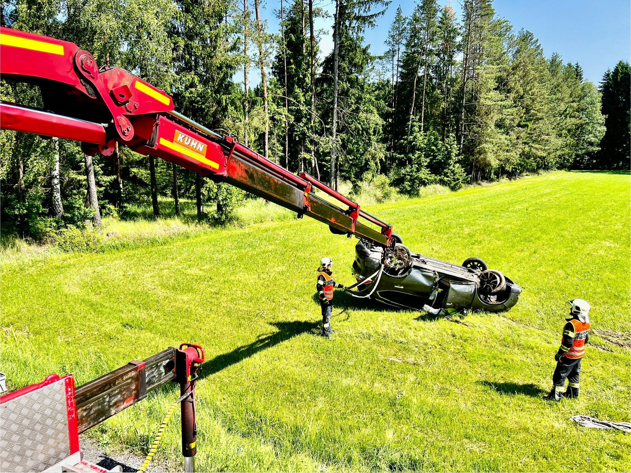 15-Jähriger ohne Führerschein überschlug sich mit Pkw.