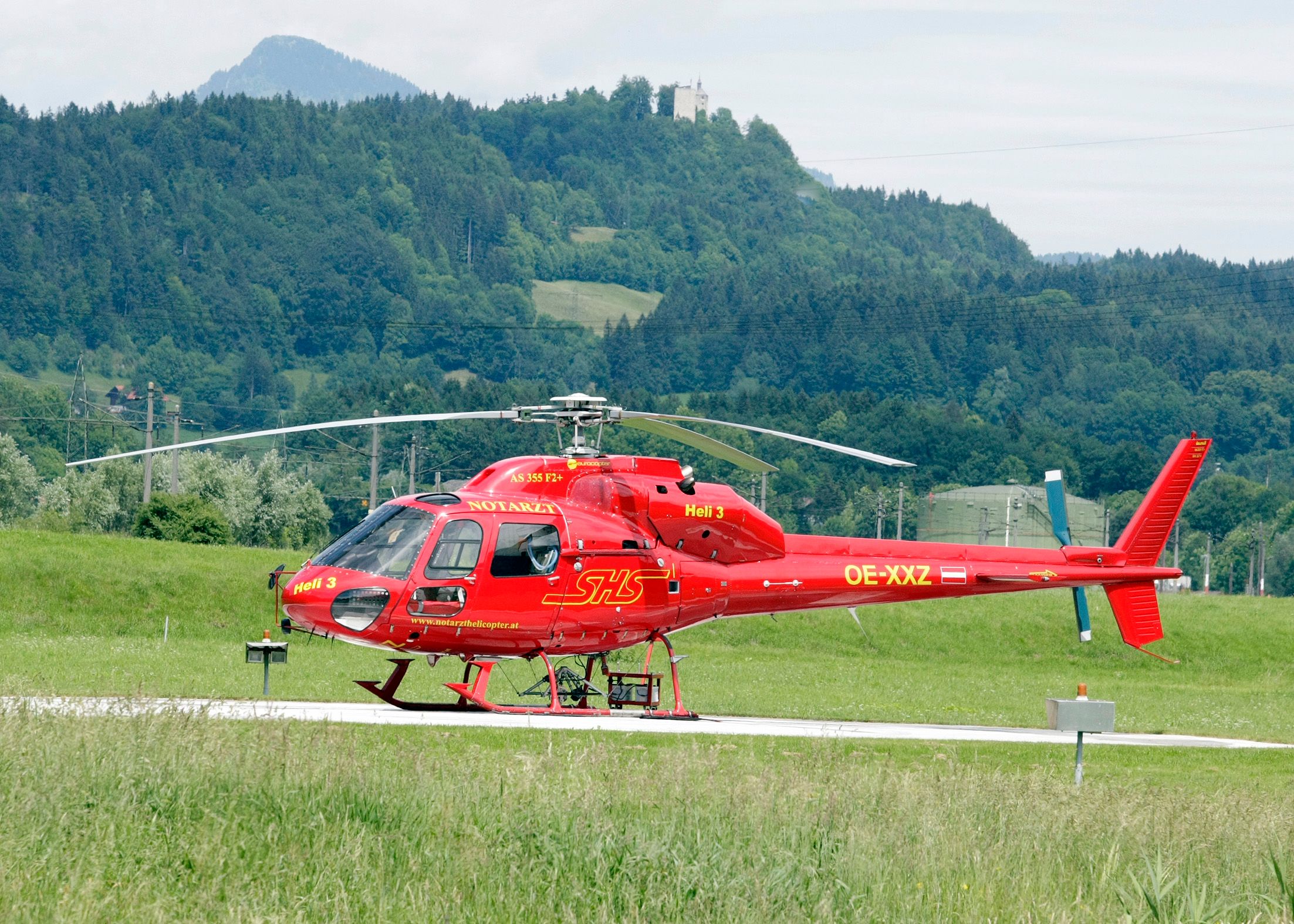 Der Notarzthubschrauber wurde alarmiert. (Symbolbild)