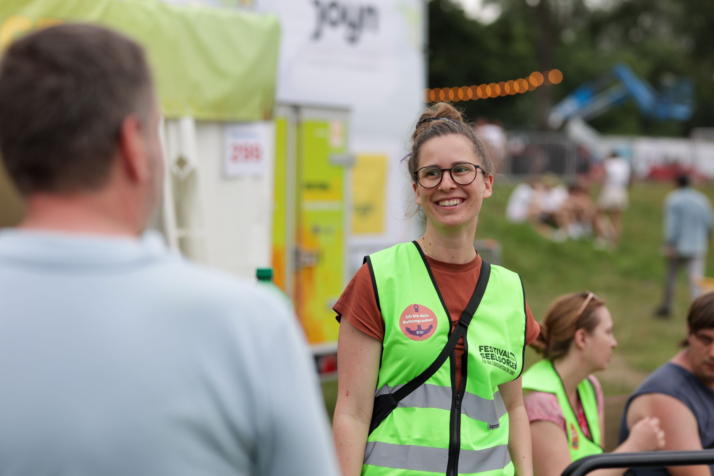 Seelsorger am Donauinselfest im Einsatz.