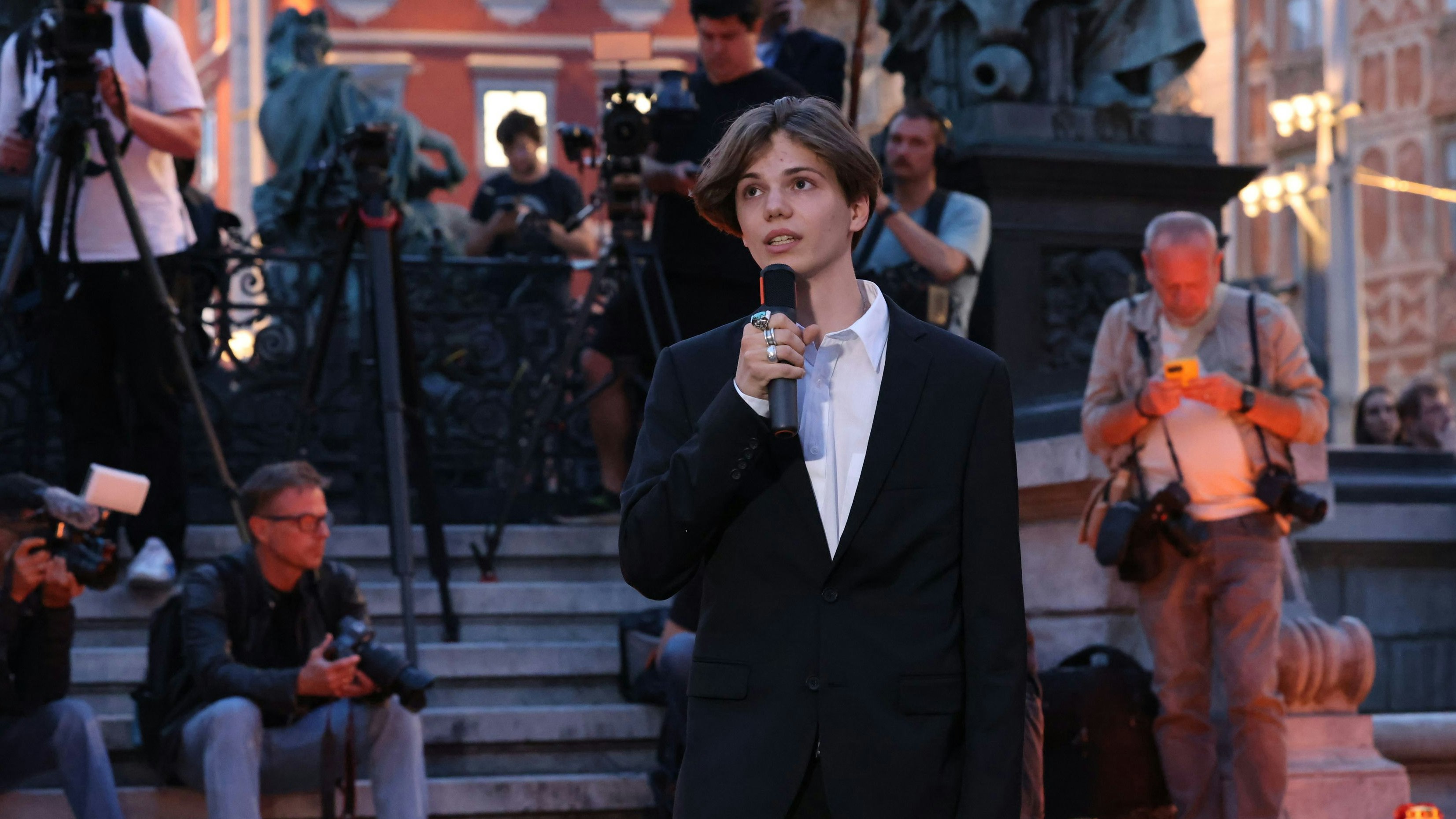 Heute.at - Täter hat versagt: Schulsprecher-Ansage nach Amoklauf