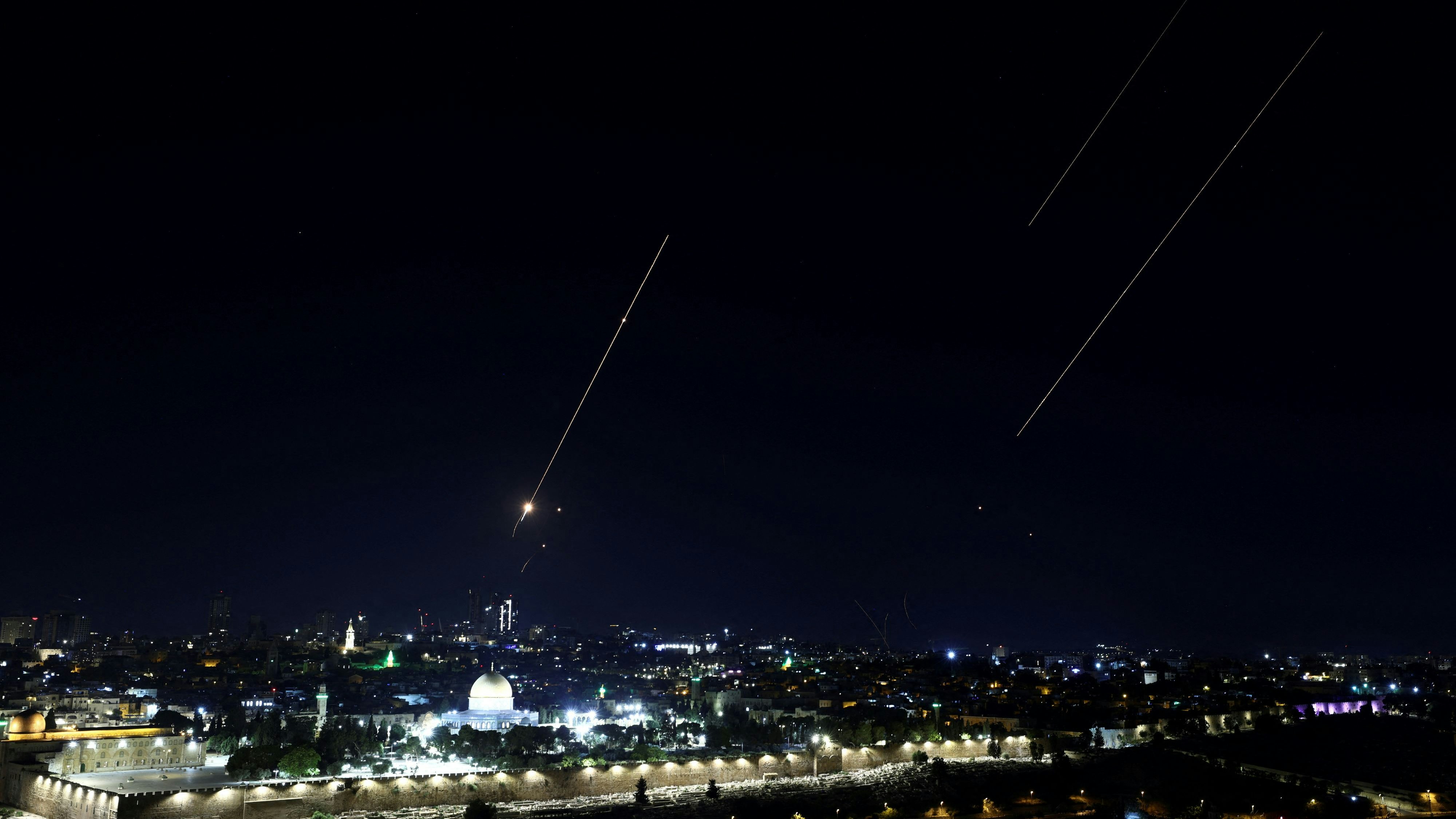 Heute.at - Iran bombardiert Israel mit Hyperschallraketen