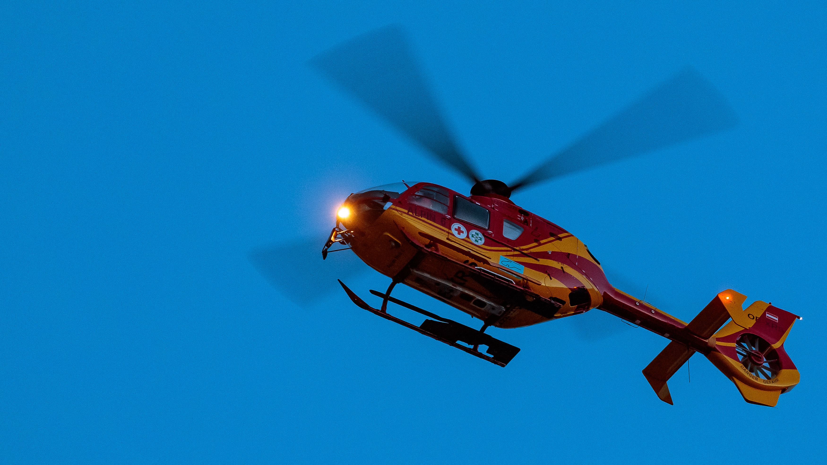Der Notarzthubschrauber rückte aus. (Symbolbild)