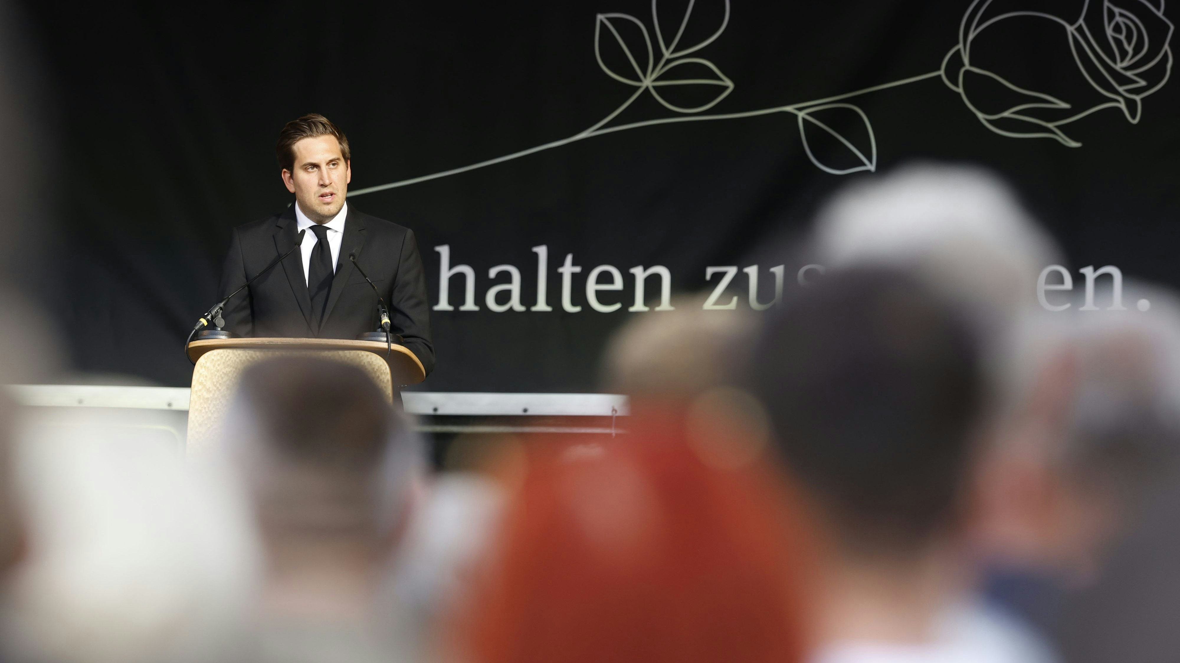 Staatssekretär Alexander Pröll (ÖVP) während der offiziellen Trauerfeierlichkeit am 15. Juni 2025 nach dem Amoklauf mit zehn Todesopfern in Graz .