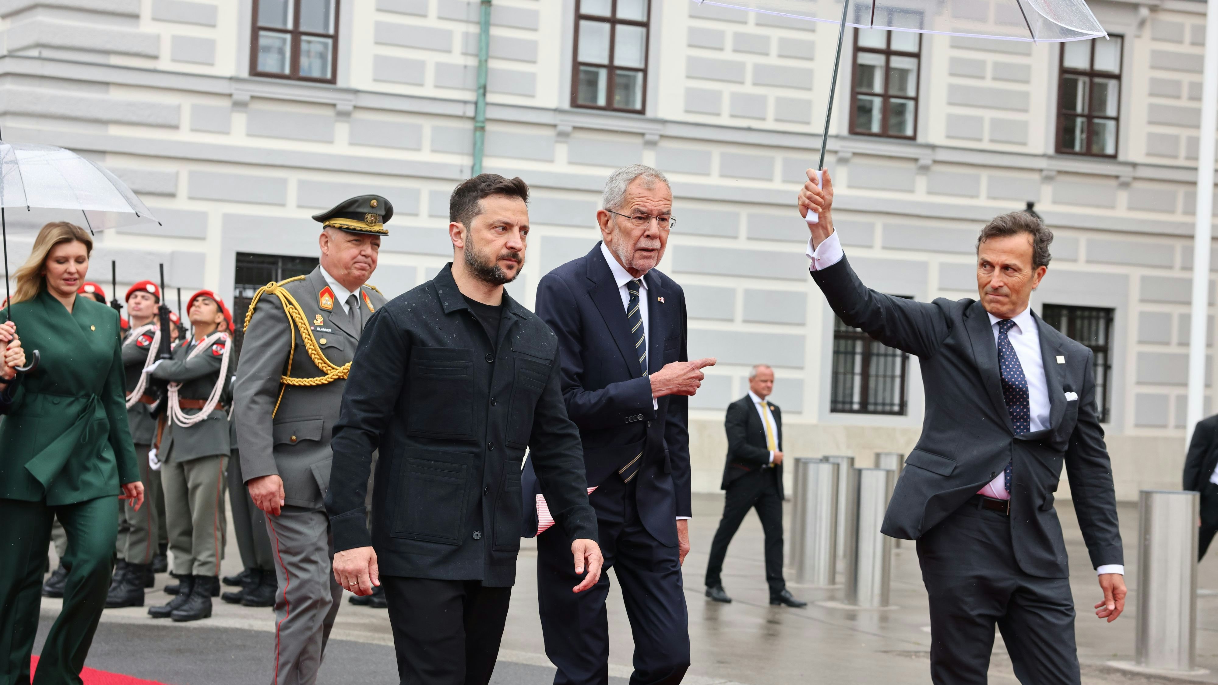 Heute.at - Selenskyj in Wien! Er trifft Van der Bellen und Stocker