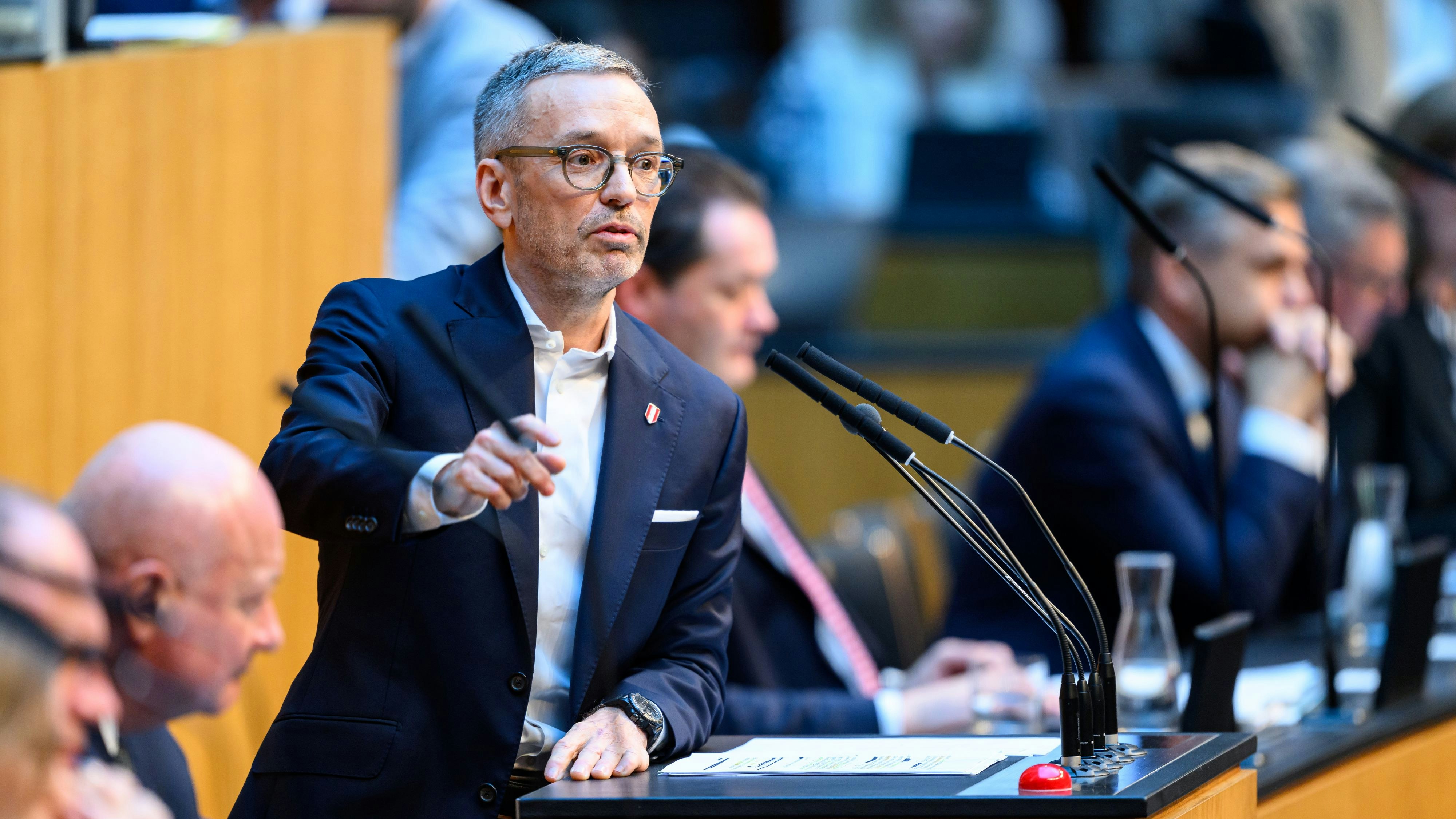 Heute.at - Gigantischer Belastungshammer – Kickl rechnet ab