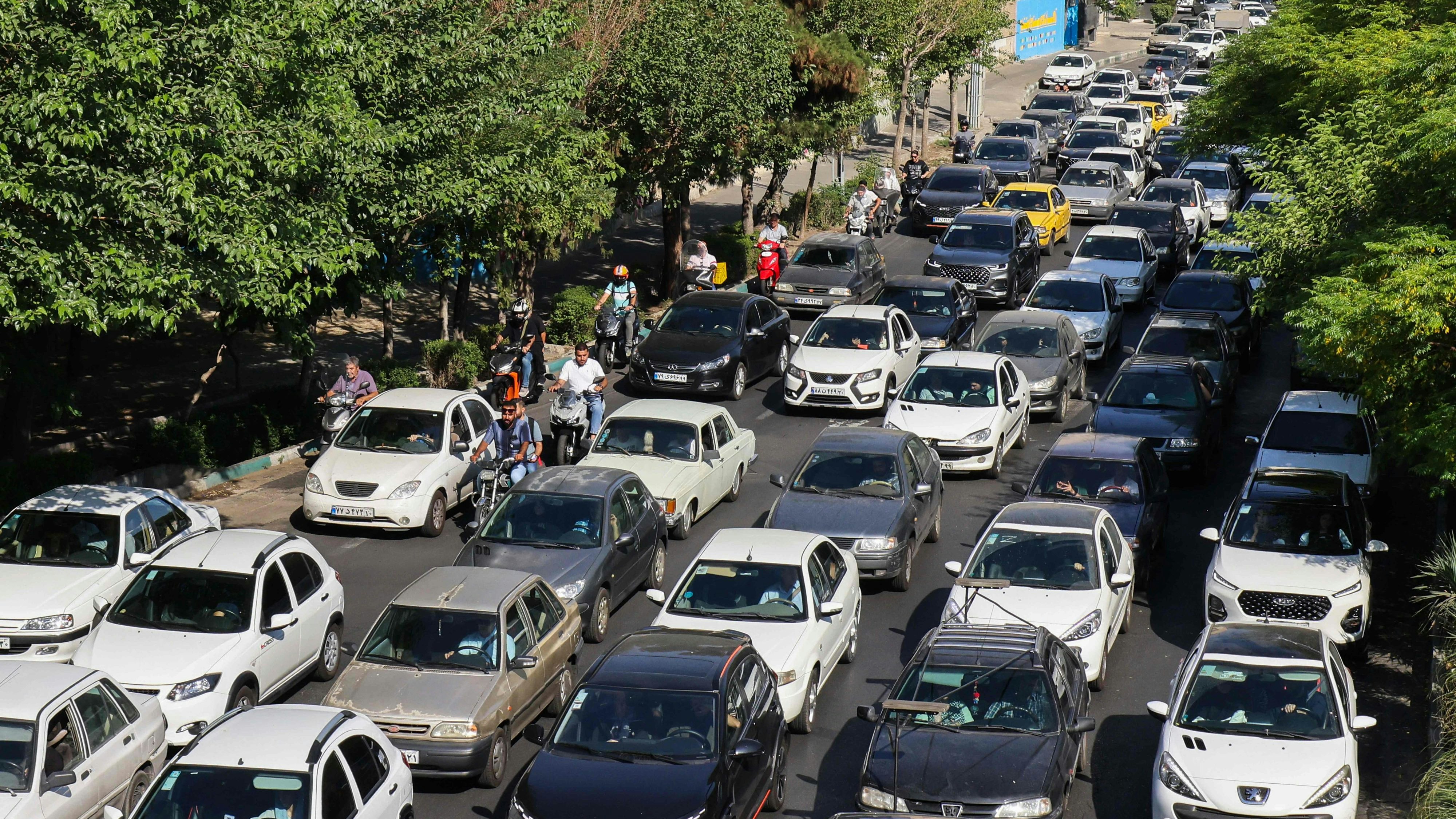 Heute.at - LIVE: Angst vor Krieg! Tausende Iraner ergreifen Flucht