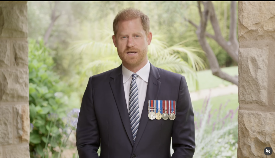Prinz Harry meldet sich mit ernsten Worten.