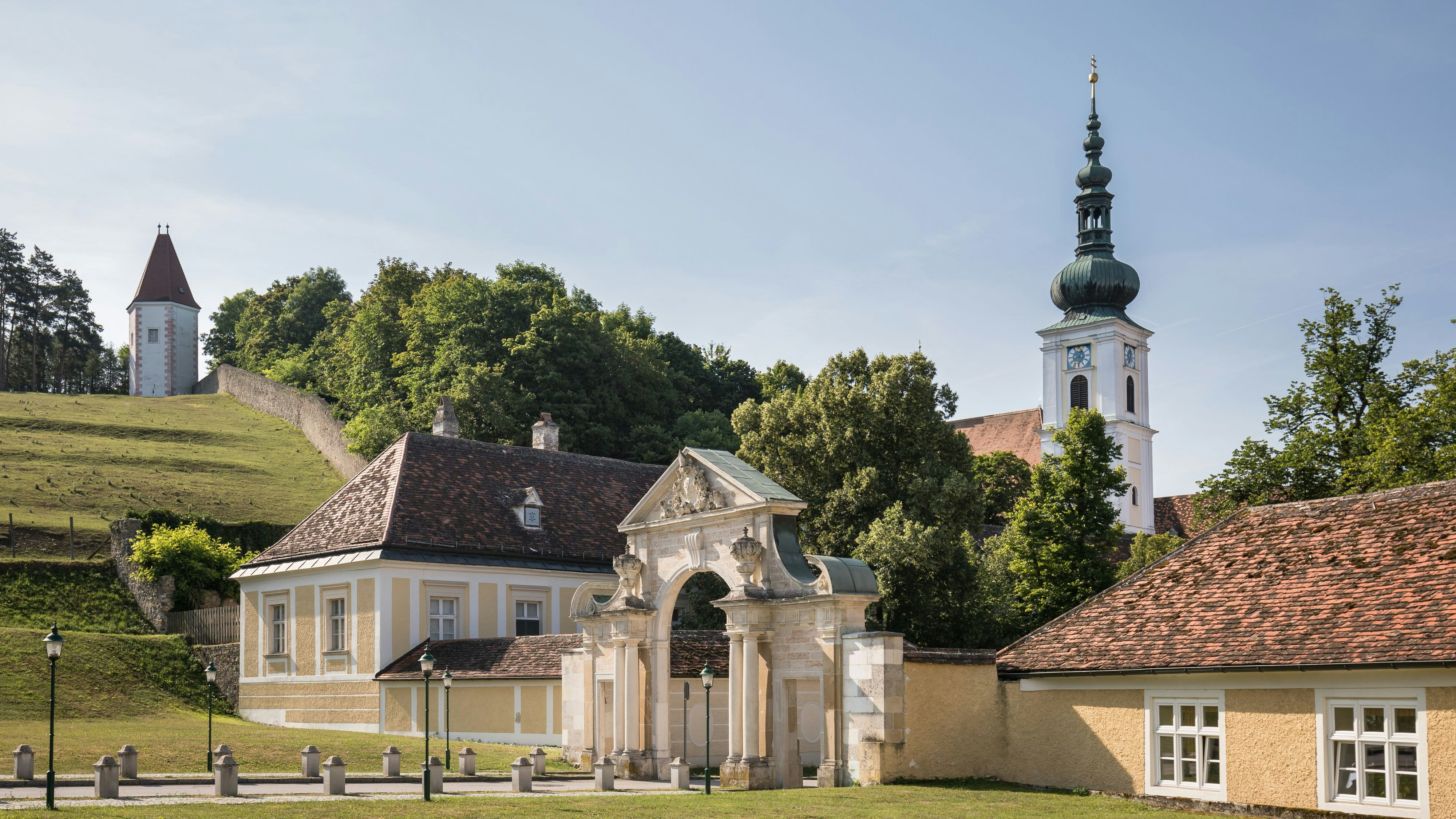 Stift Heiligenkreuz, Kloster der Zisterzienser im Wienerwald