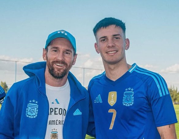 Mastantuono (r.) mit Messi