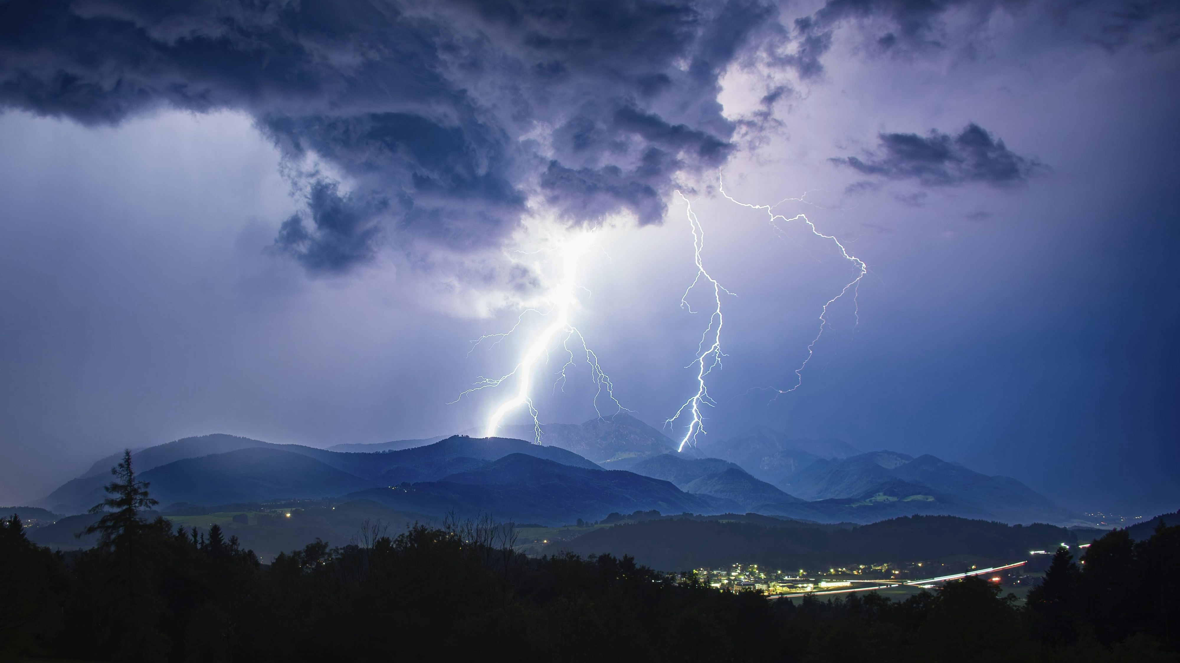 Heute.at - Drei Österreicher von Blitz getroffen – alle tot