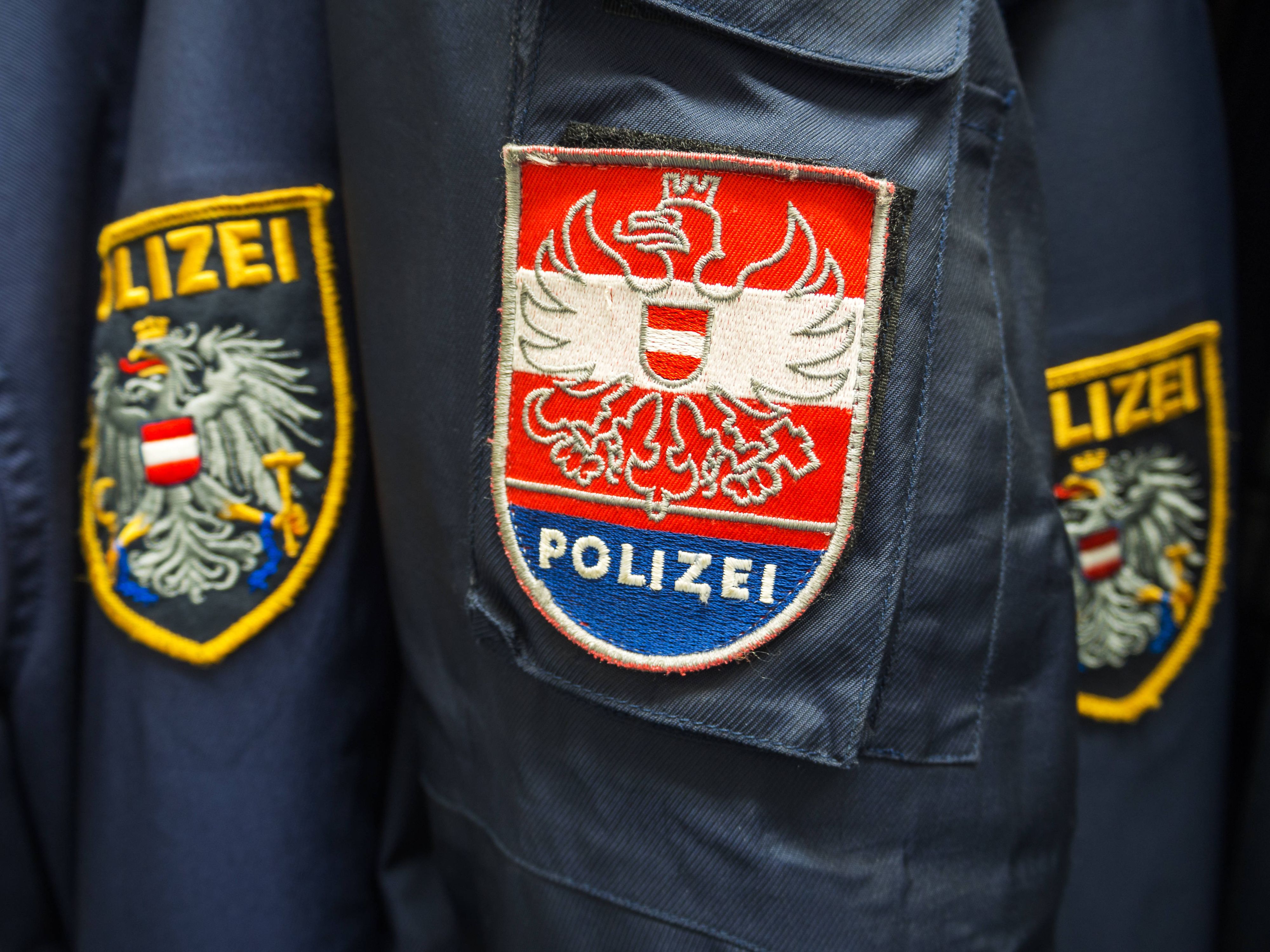 Die Polizei warnt vor Betrügern.