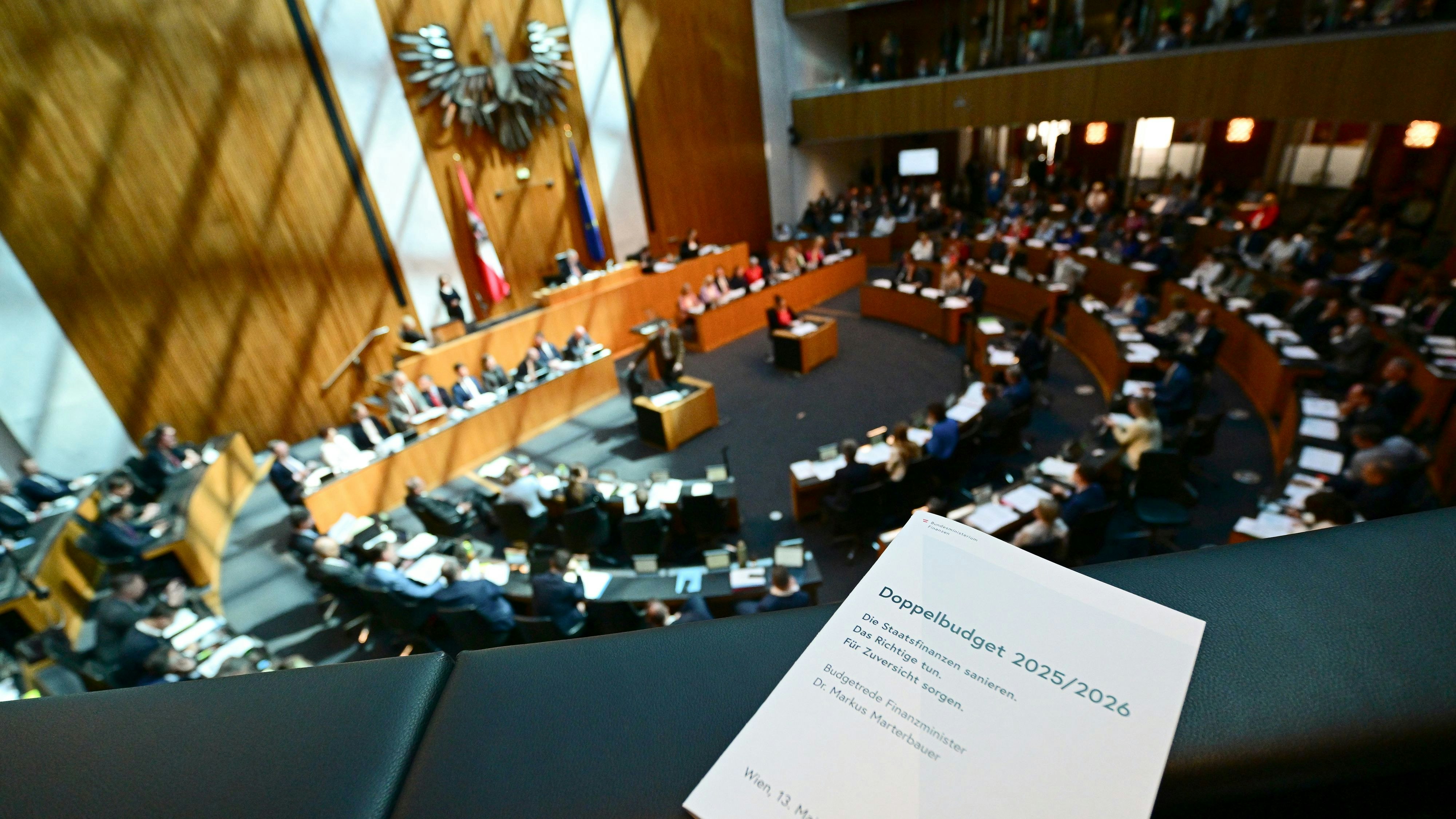 Heute.at - Armutskonferenz: Kein Gürtelloch zum Engerschnallen