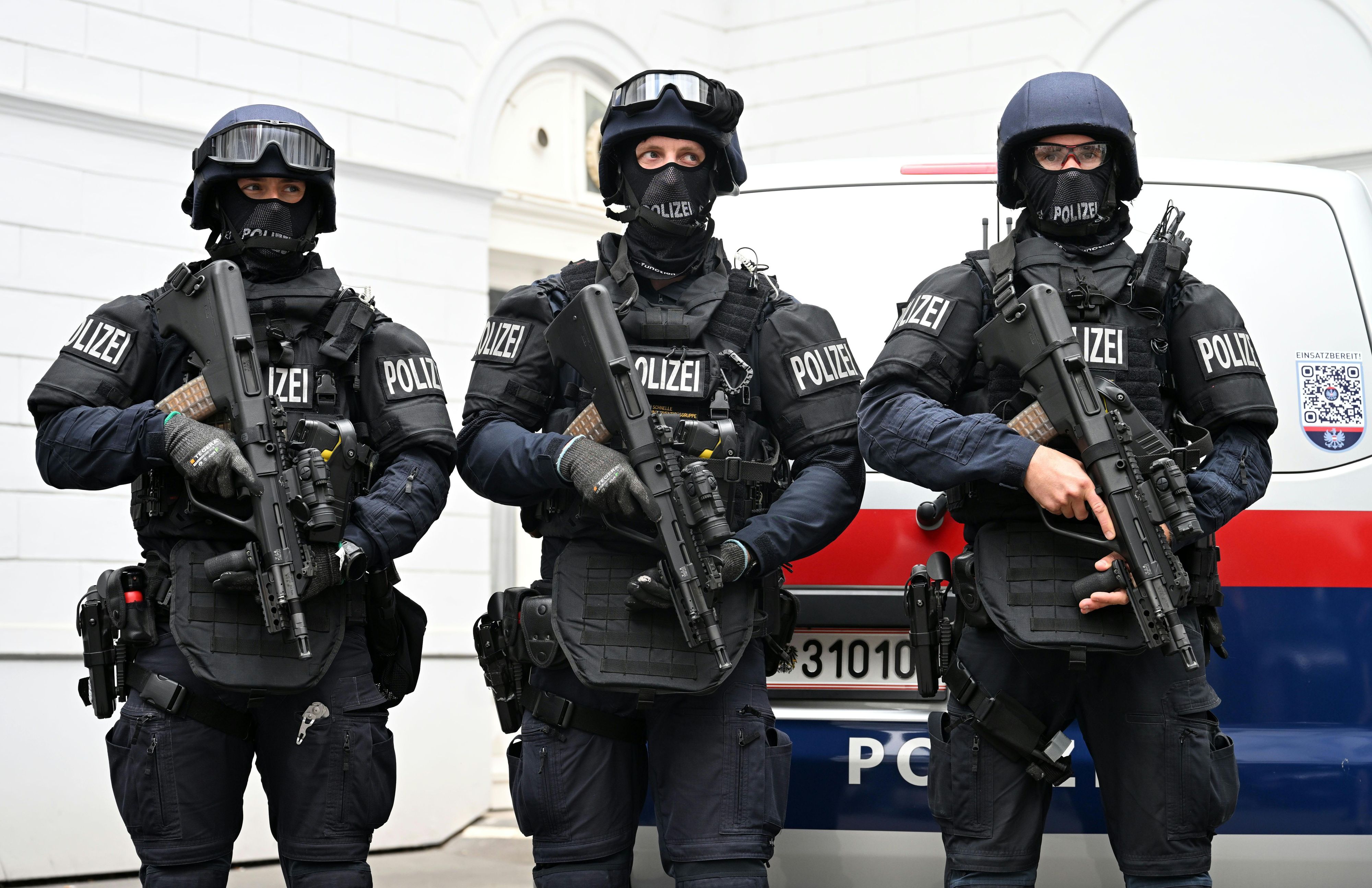 Dutzende Trittbrettfahrer haben seit dem Amoklauf bereits Polizeieinsätze provoziert.