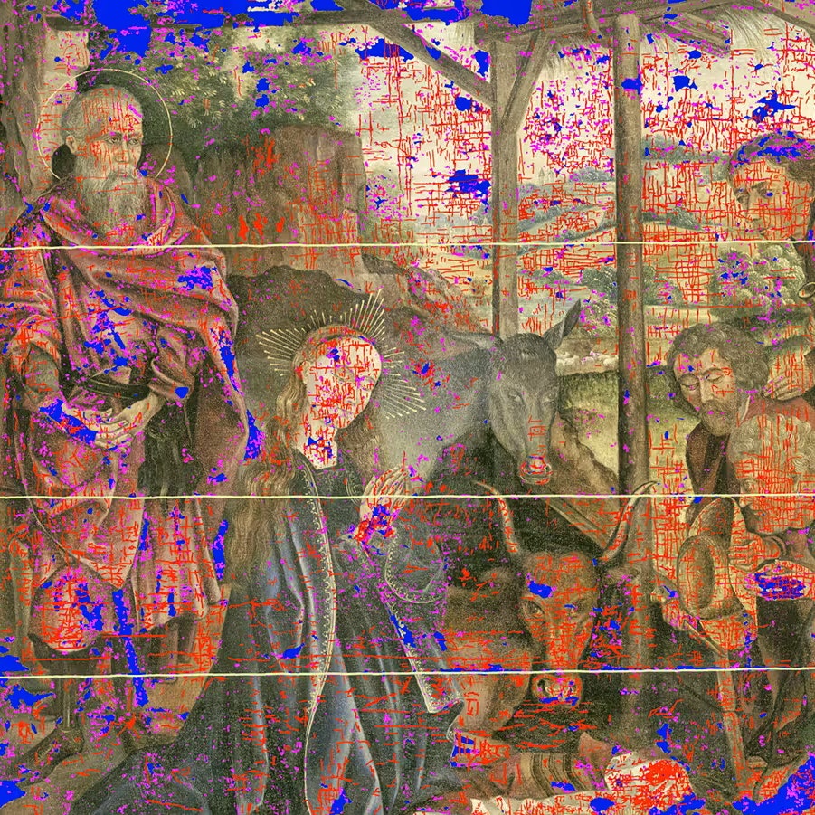 Das Bild zeigt die Schäden vor der Restaurierung: Rot markiert feine Risse in der Farbschicht, Blau große Farbverluste, Rosa Kratzer, Grün strukturelle Risse im Holz.