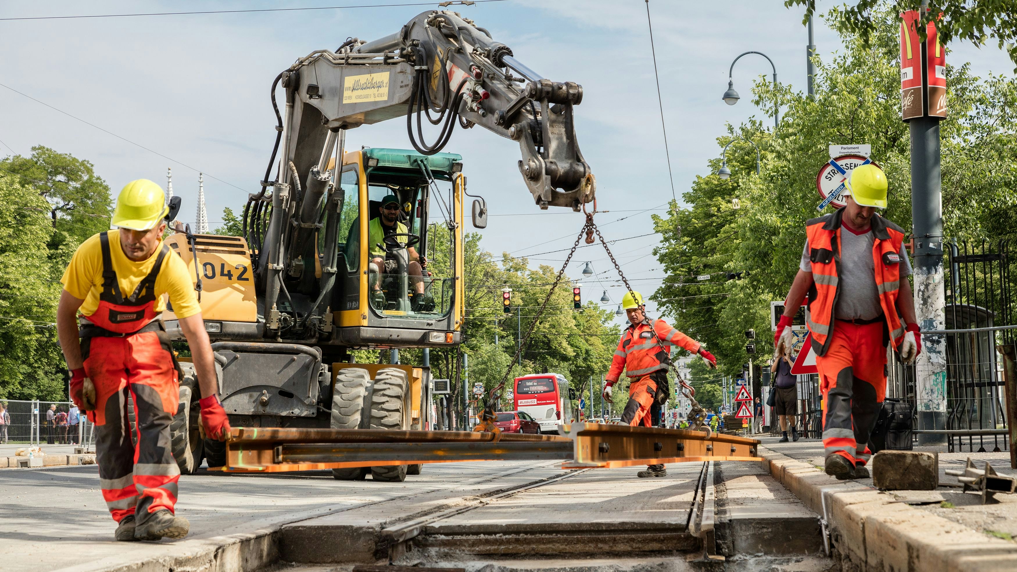Gleisbauarbeiten am Ring beim Parlament