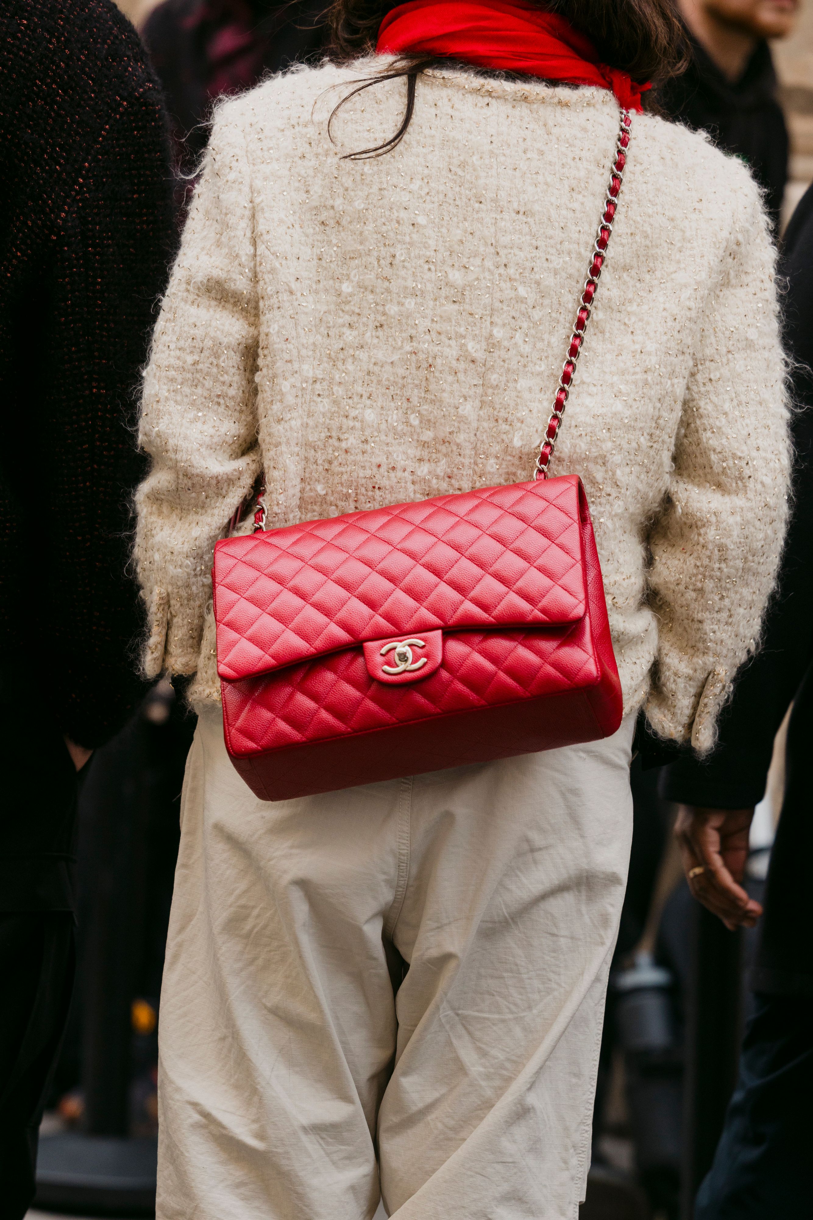 Heute.at - Personalchef will bei Interview in Tasche schauen