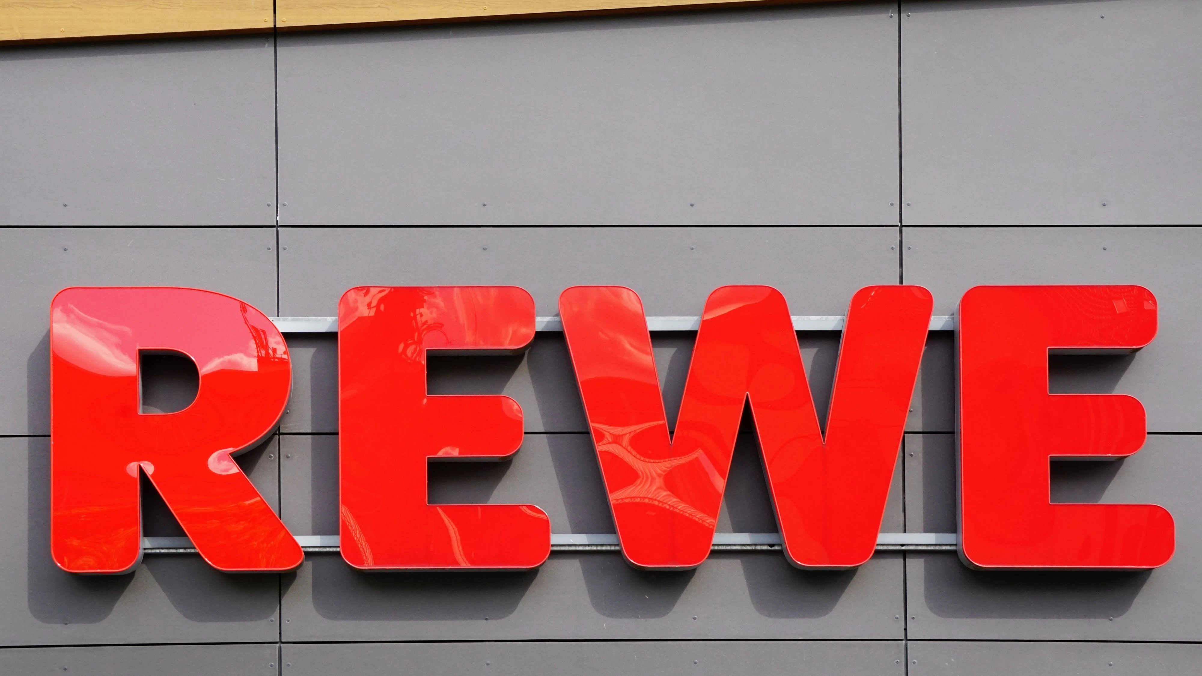 Heute.at - Rewe knackt 100-Milliarden-Grenze