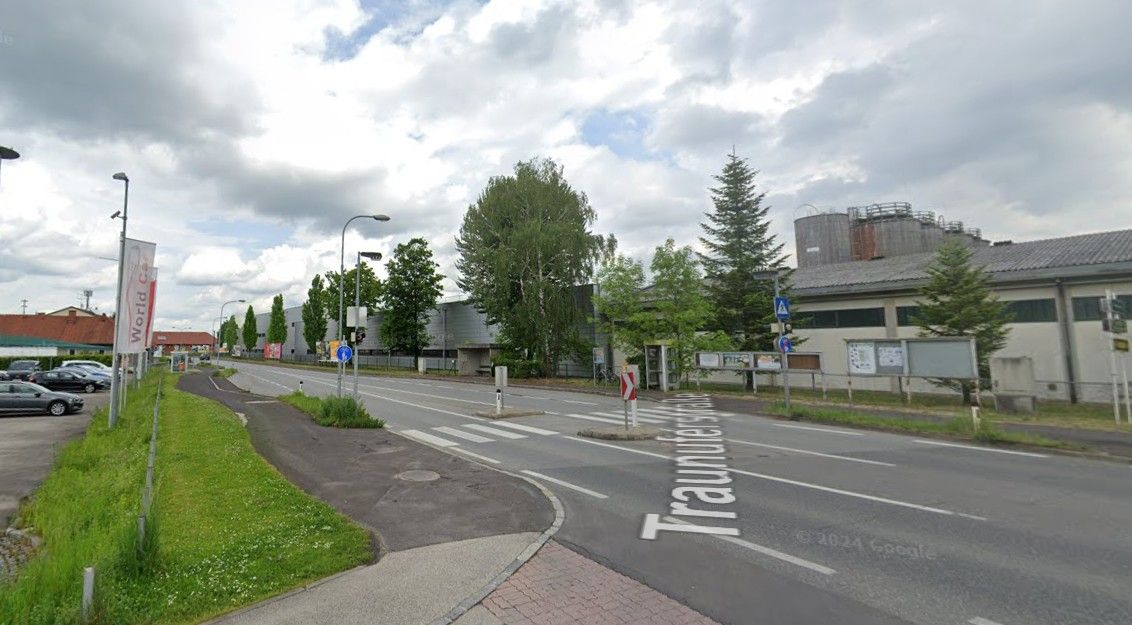 Hier auf diesem Zebrastreifen ist es zu dem schweren Unfall gekommen.