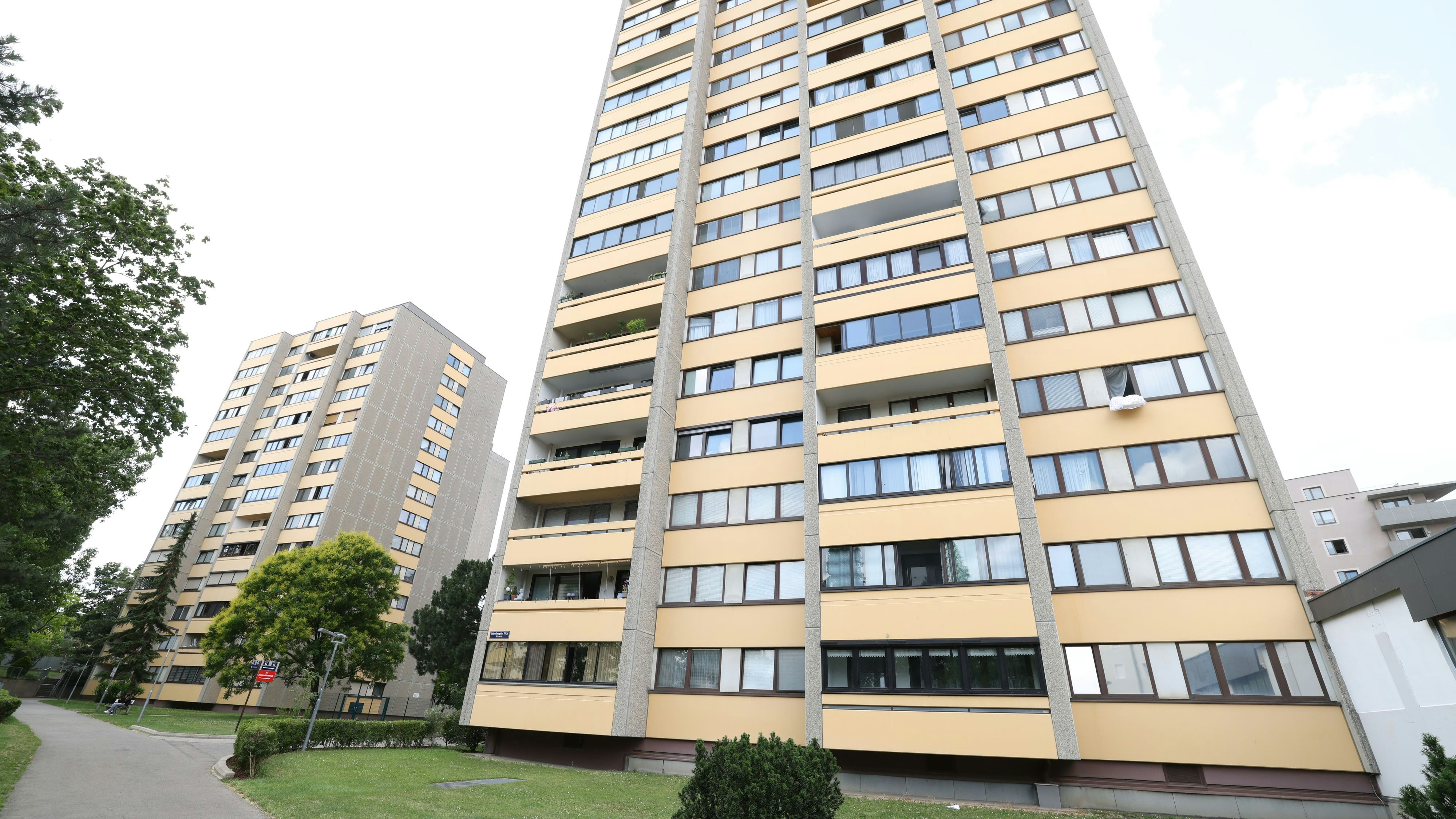 Heute.at - 17-Jährige lag leblos in Wohnung – aus Koma aufgewacht