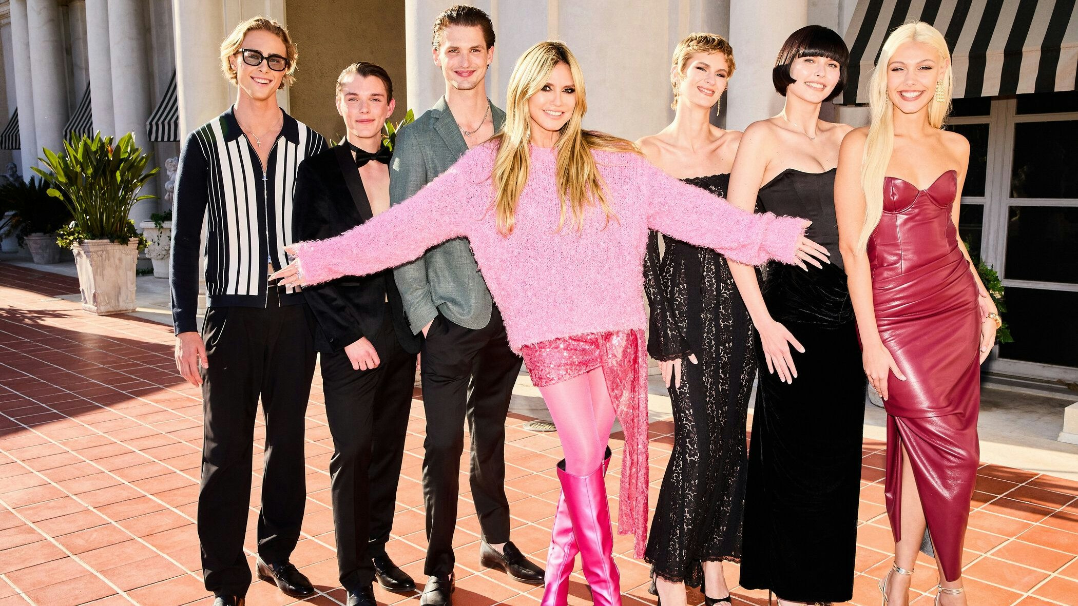 Heute.at - Tanga und 1€ Münze – das verlangt Heidi bei GNTM-Finale