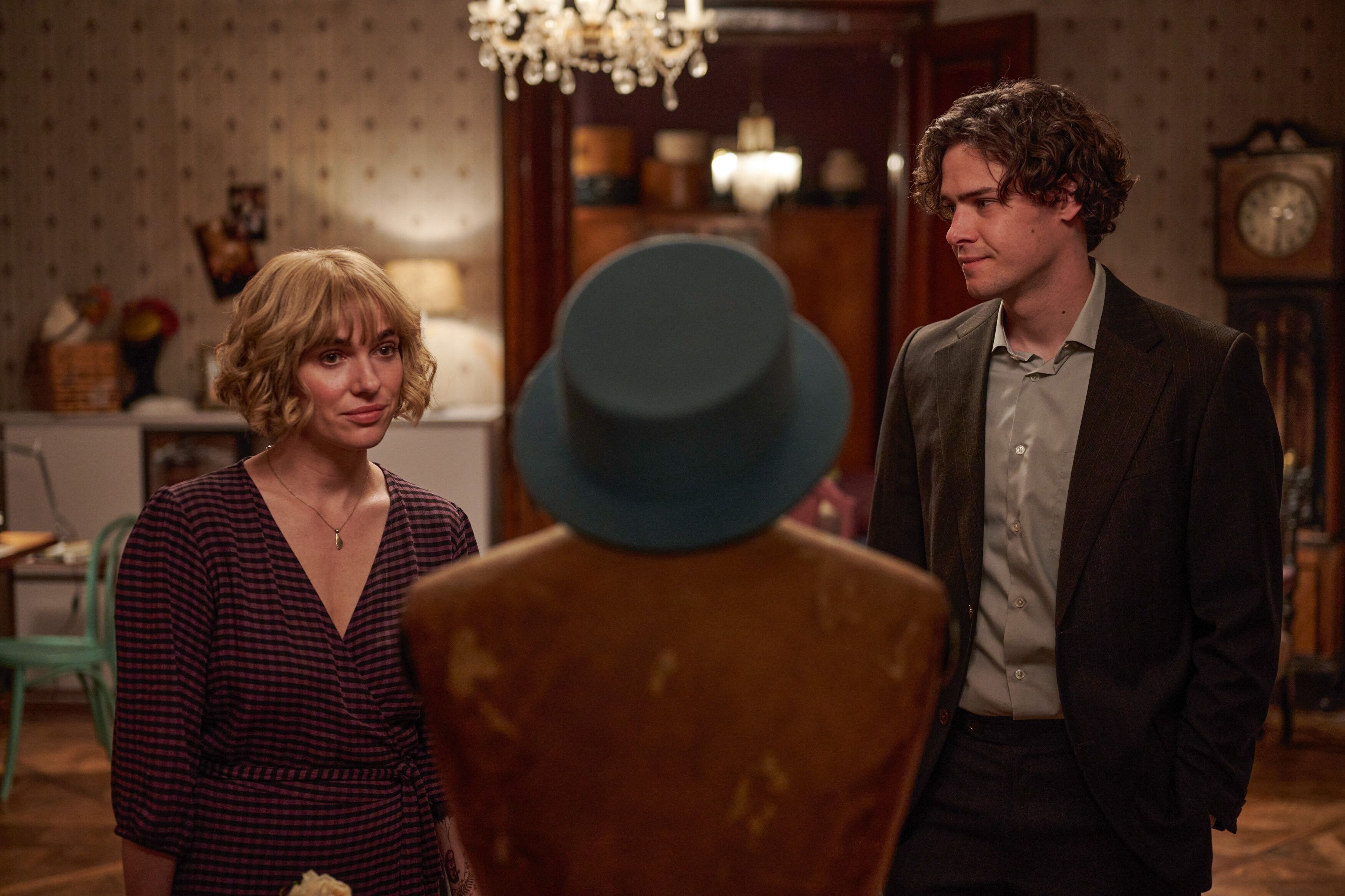 Verena Altenberger (Caro), Thomas Prenn (Alexander) haben sich verliebt.