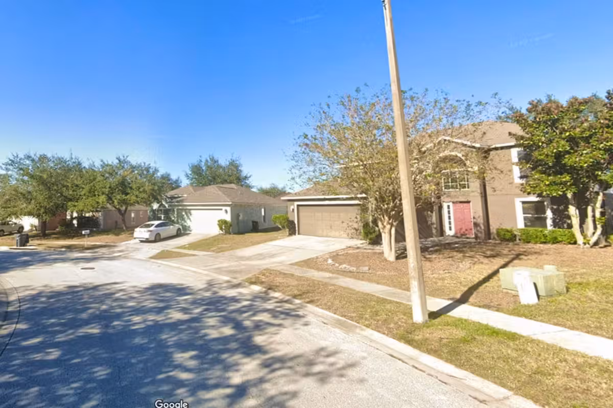 Das Ganze spielte sich in Davenport im zentralen Florida ab. 