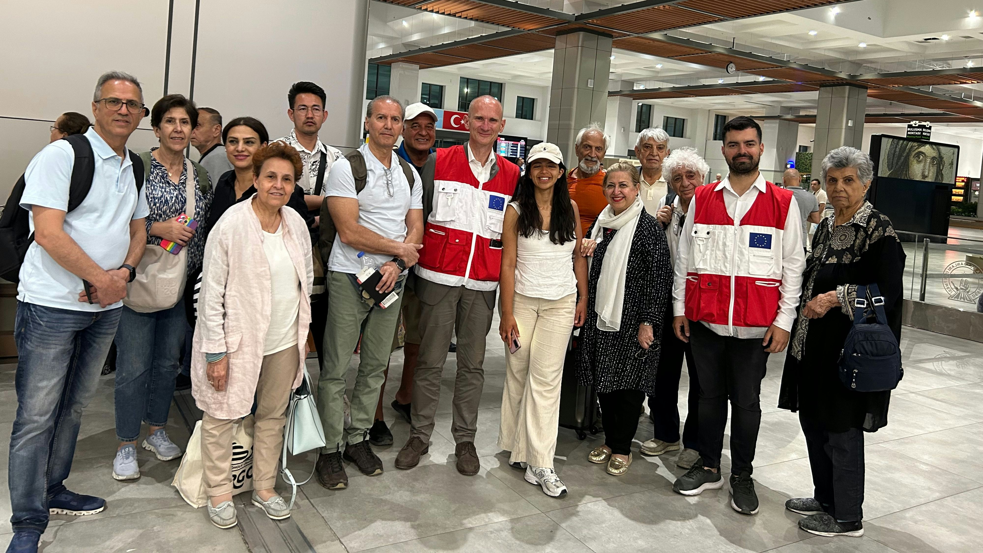 Nahost-Konflikt eskaliert: Österreicher und andere EU-Staatsangehörige werden mit Reisebussen aus dem Iran gebracht.