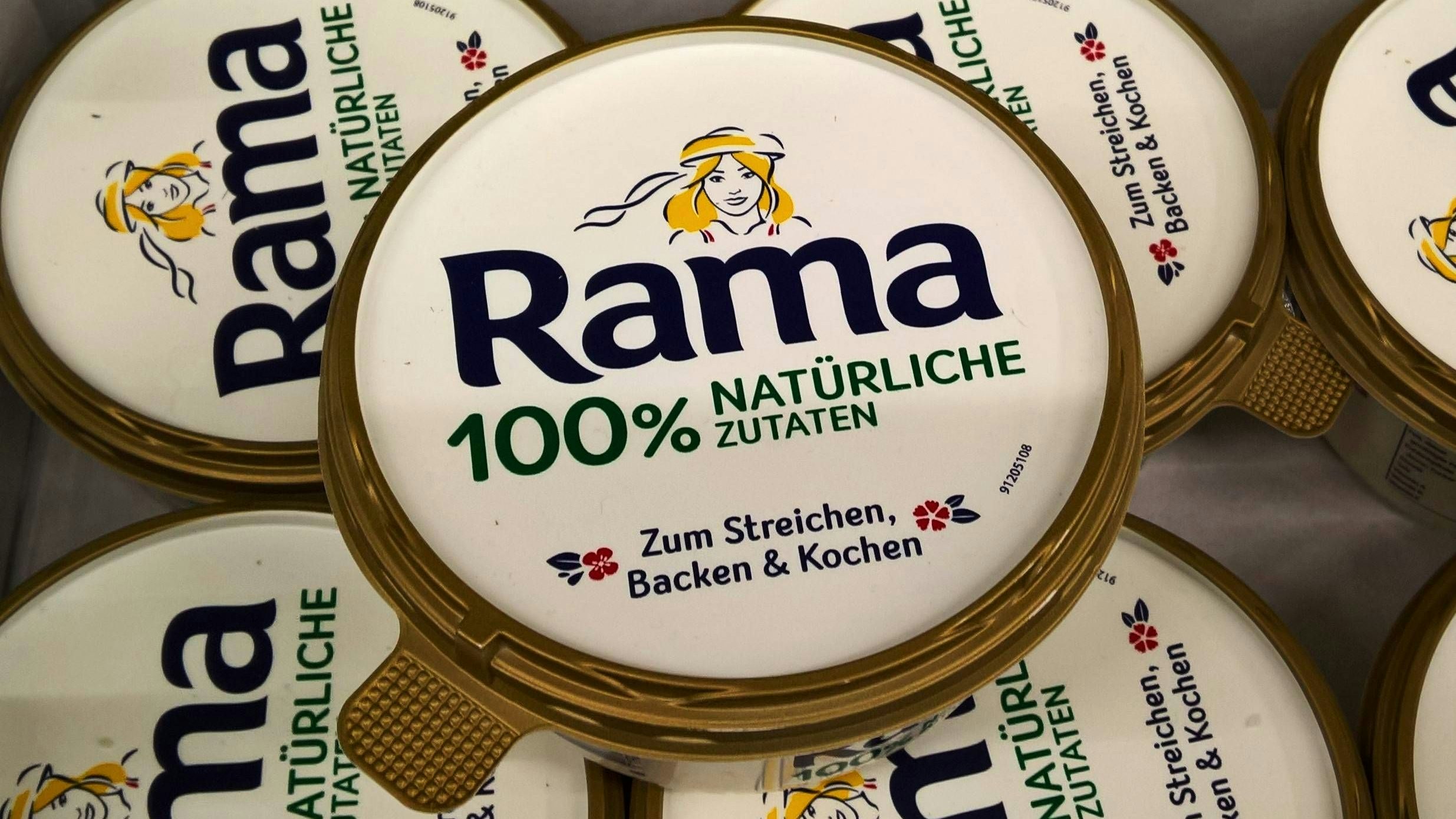 Der Aussage von "100 Prozent natürliche Zutaten" von Rama widerspricht Foodwatch.