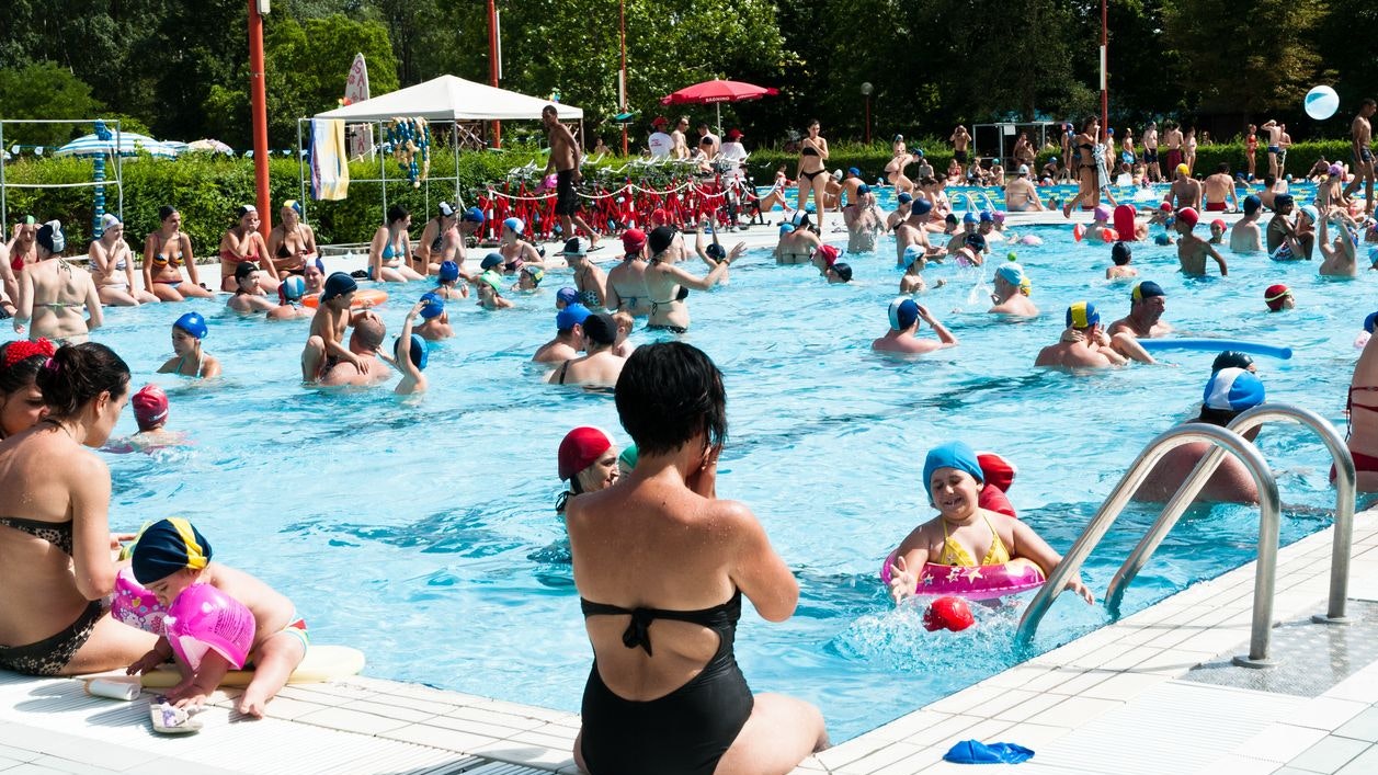 Heute.at - Mitten im Sommer! Deshalb droht Freibädern nun das Aus
