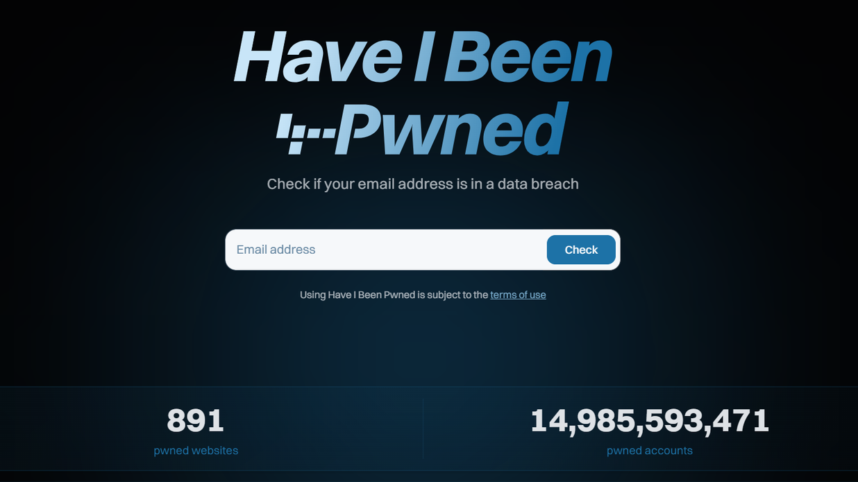 Über Plattformen wie "Have I Been Pwned" kannst du herausfinden, ob du vom Leak betroffen bist oder nicht.