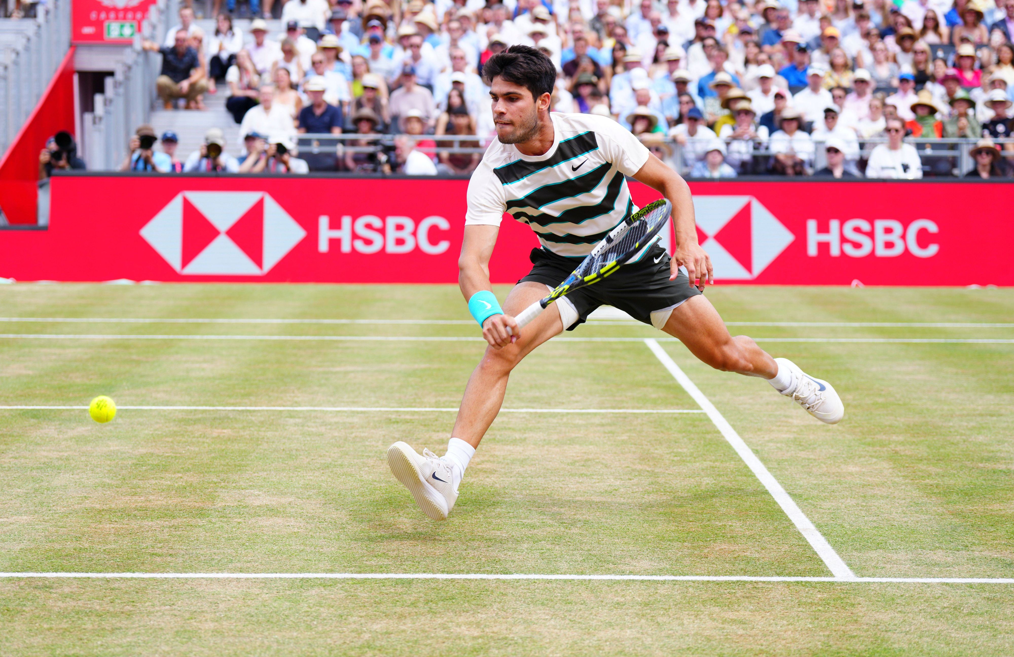 Carlos Alcaraz glänzte im Londoner Queen's Club