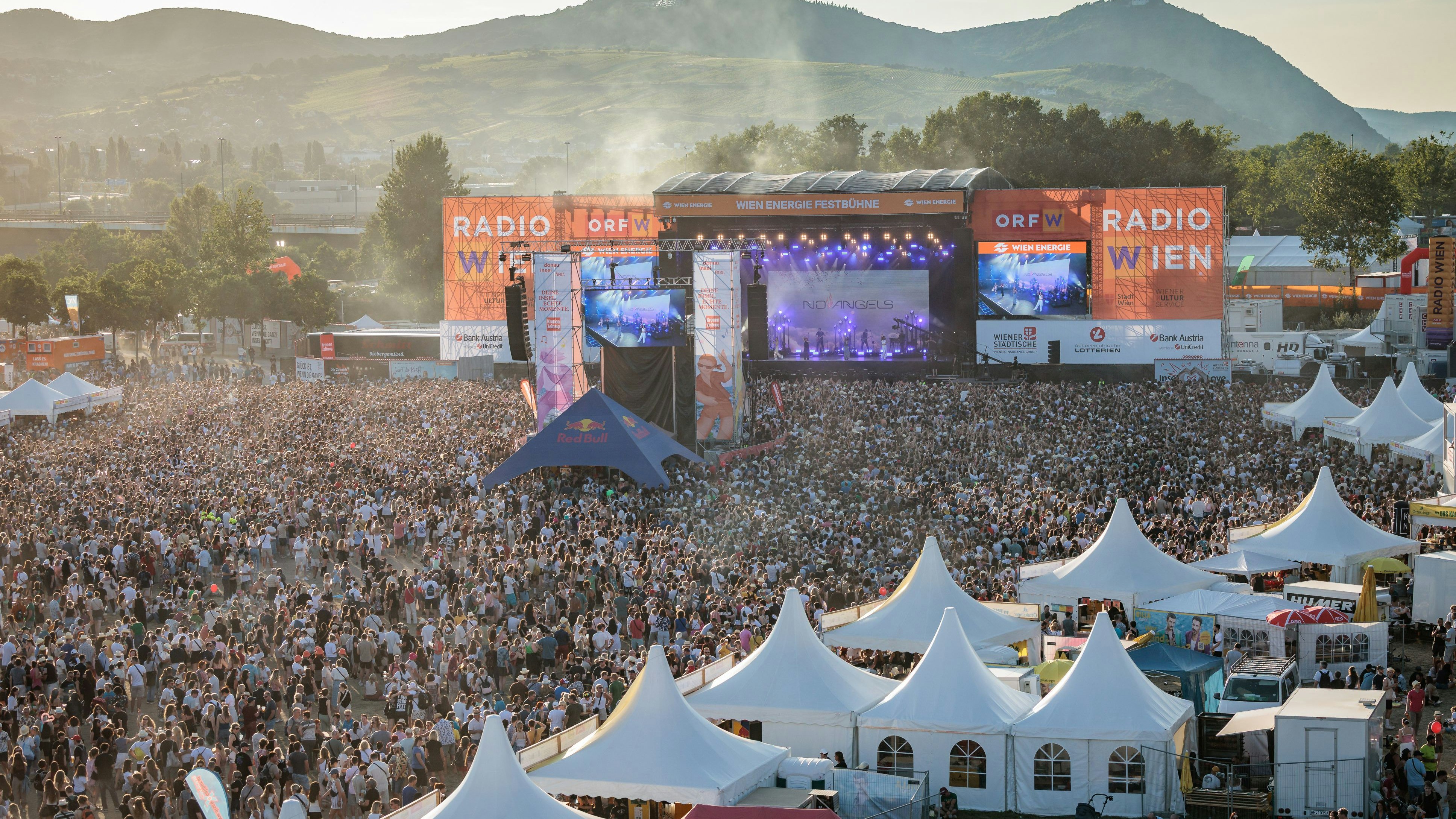 Heute.at - Donauinselfest – bisher 14 Festnahmen und 241 Anzeigen