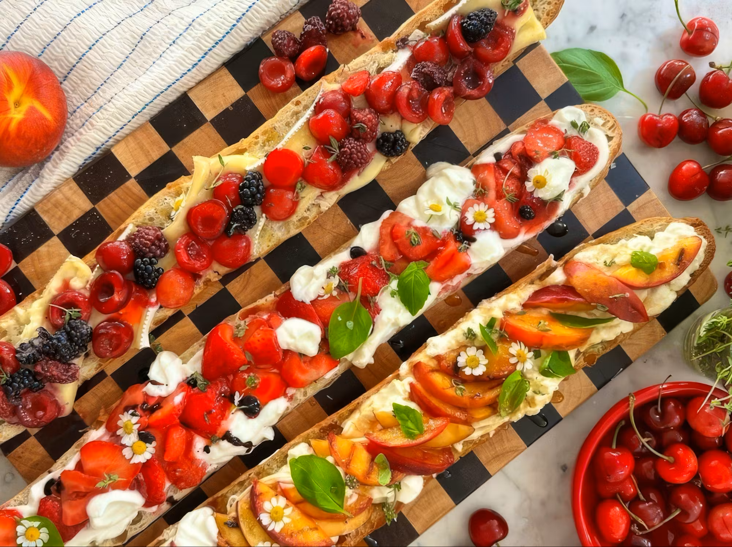 Schöner wird der Snack nicht mehr: Summer Toasts machen auch optisch was her.