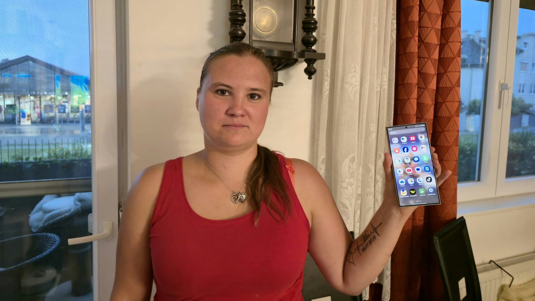 Heute.at - 750 Euro! Frau kauft Handy – und wird bitter enttäuscht