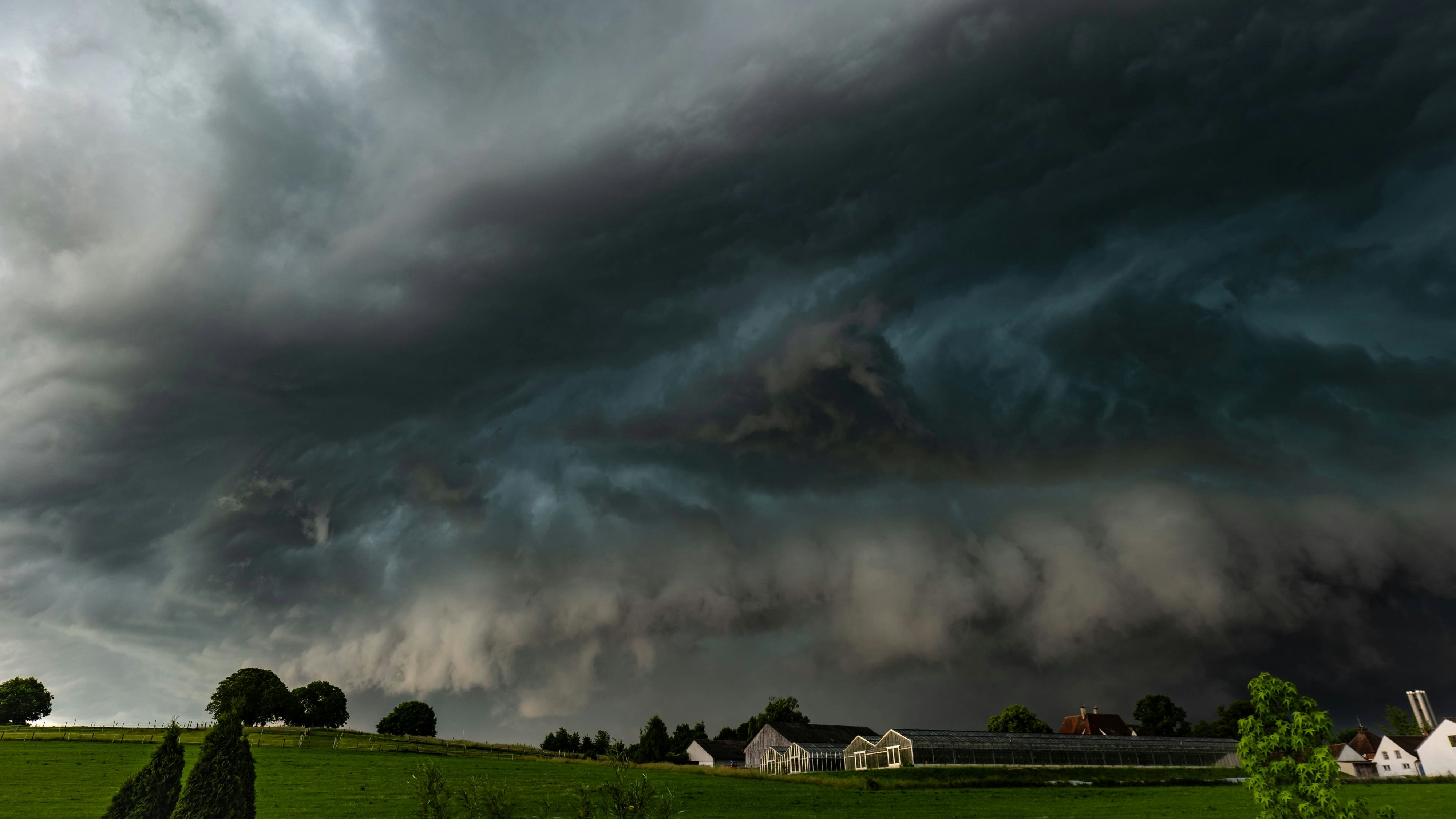 Heute.at - Heftige Hagel-Unwetter steuern jetzt auf Österreich zu