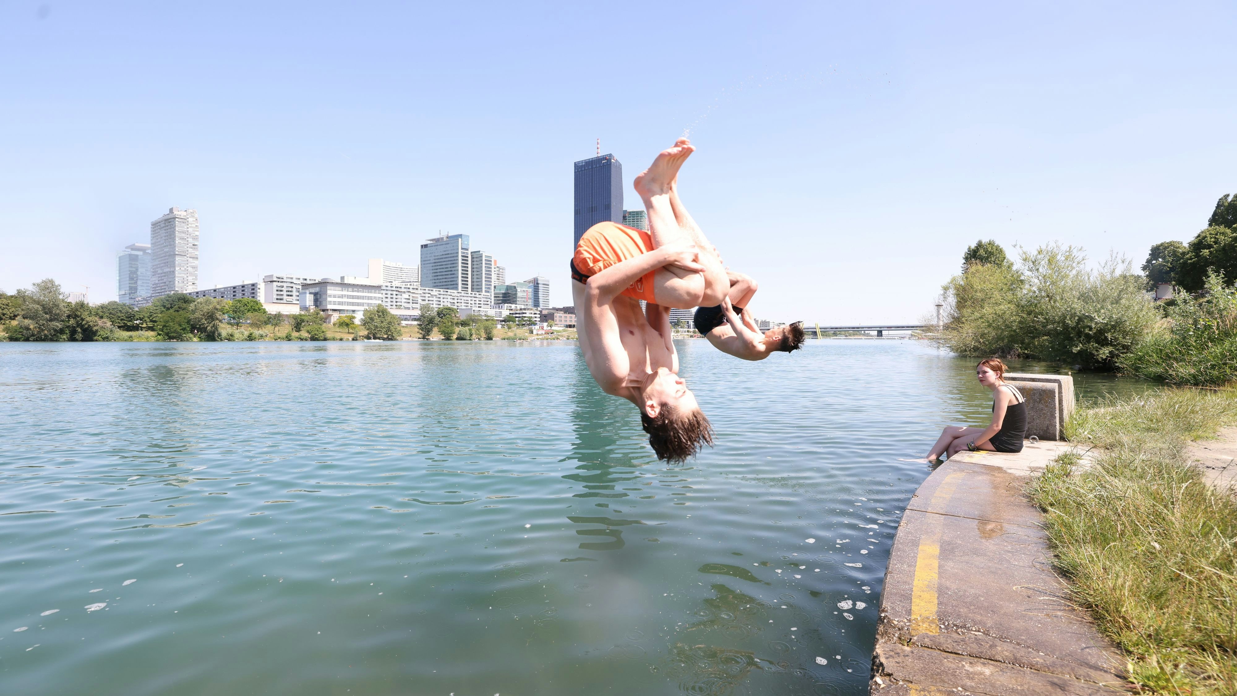 Heute.at - Ärzte warnen: So schützt du dich vor der Gluthitze