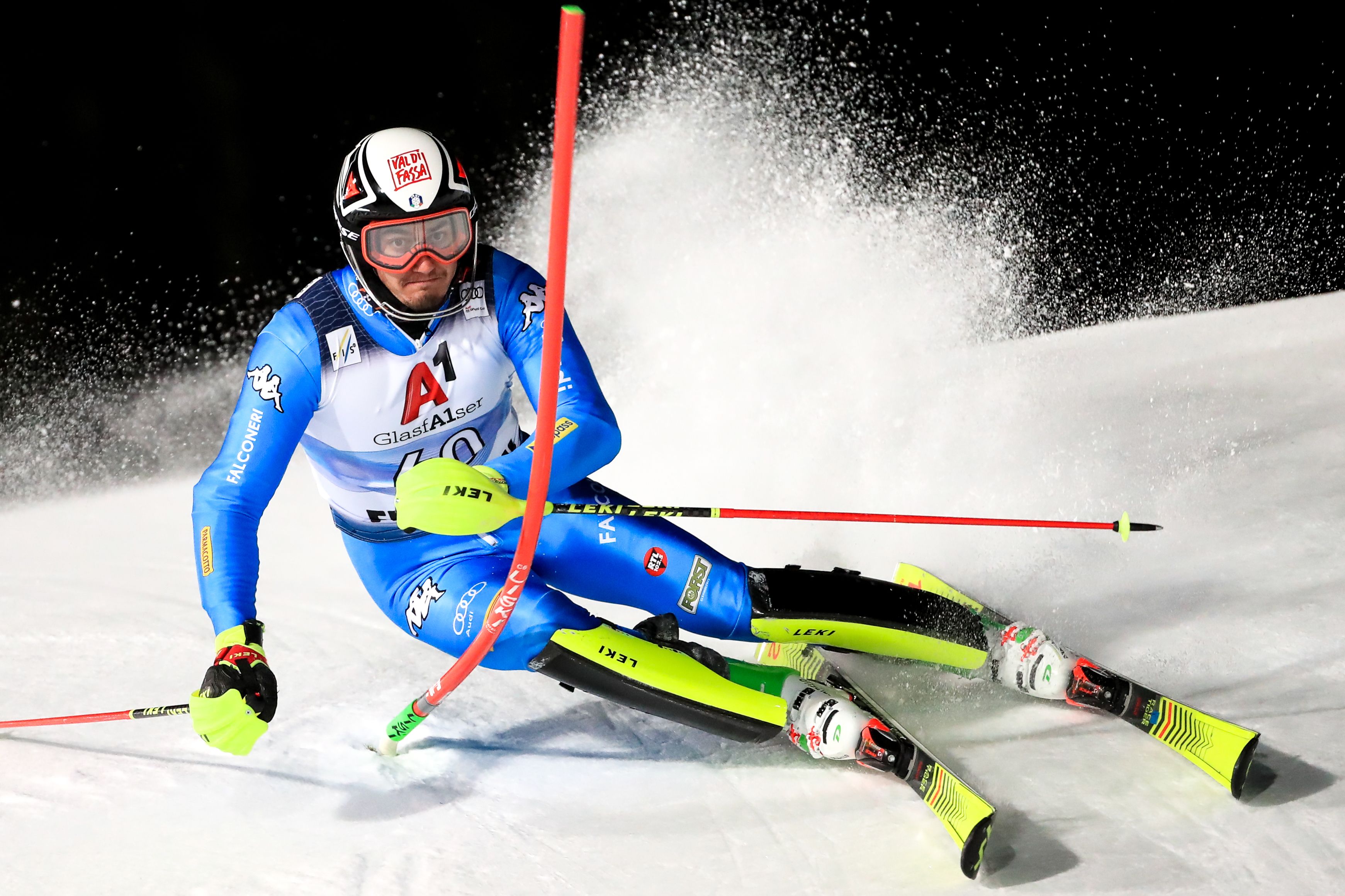 Liberatore schwingt ab.