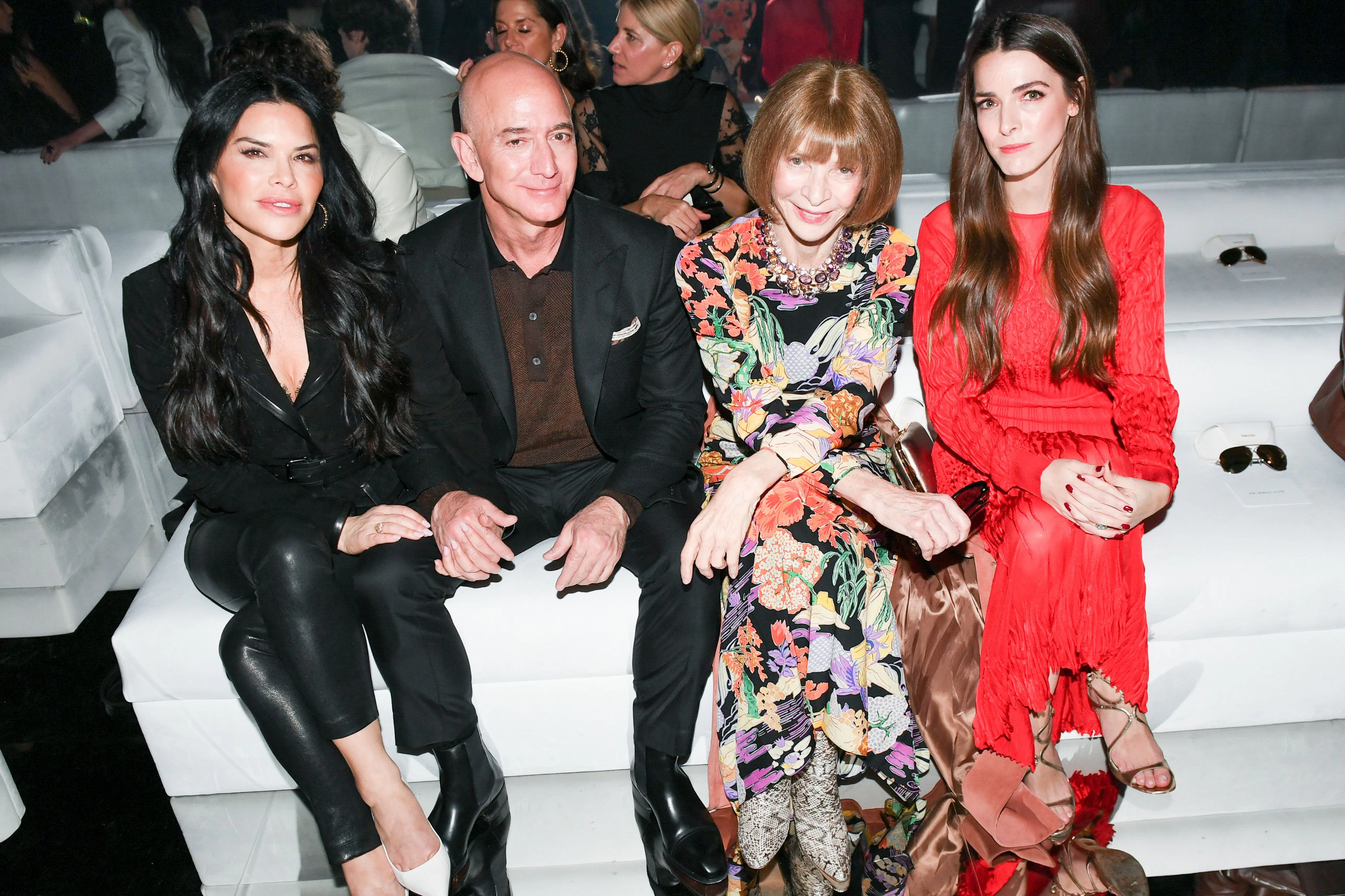 Lauren Sánchez Bezos und Jeff Bezos mit Anna Wintour und Produzentin Bee Shaffer: das Ehepaar hat den Ehrenvorsitz der Met-Gala im kommenden Mai