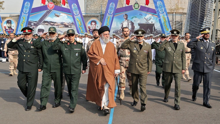 Mehr Symbolik als echte Attacke: Der Iran schoss Raketen auf US-Basen in Katar und im Irak ab, informierte die USA allerdings vorab. US-Präsident Trump rief danach den Frieden aus. Aber im Iran ist ein Machtkampf zwischen Militärs und Geistlichen ausgebrochen.