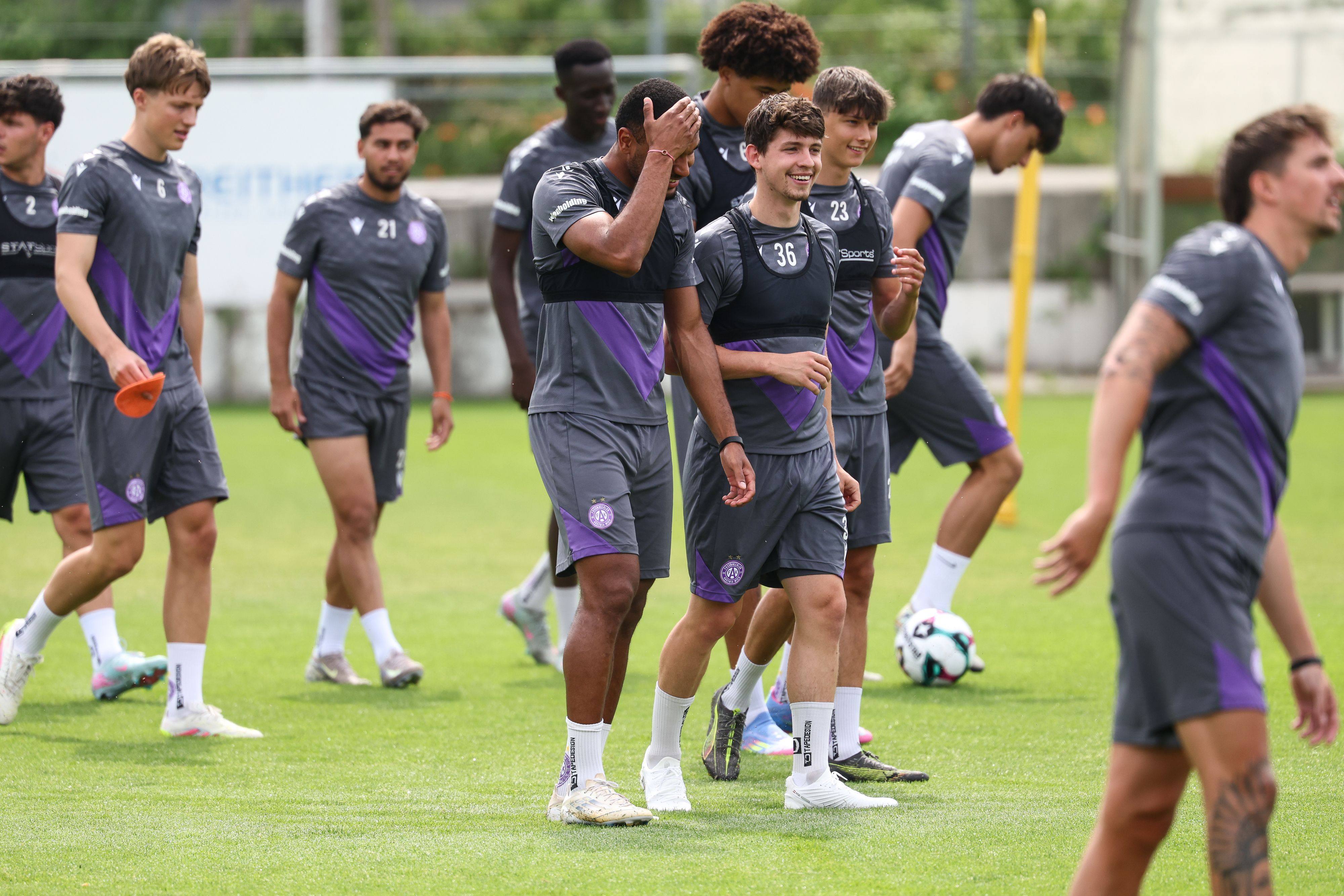 Dominik Fitz im Zentrum – ein Sinnbild für die Austria. Doch wie lange hat die Austria ihren Spielmacher noch?